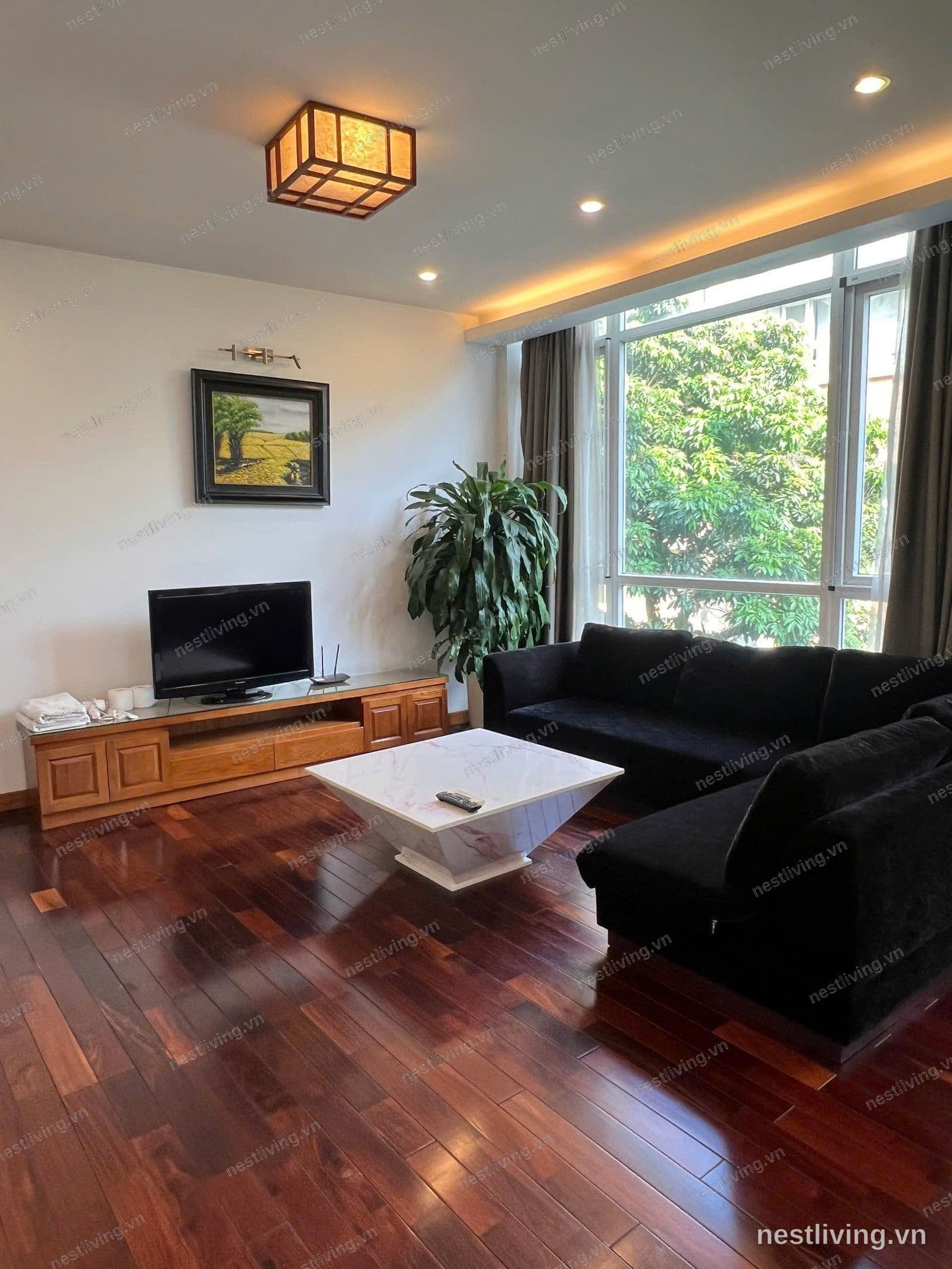 Garden View 2-Bed Apartment for Rent in West Lake, Hanoi