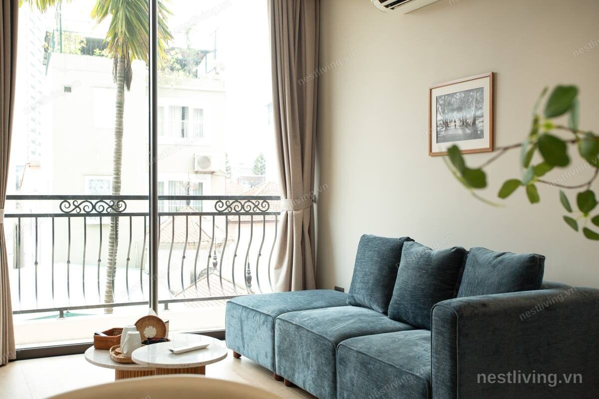 Balcony 2-Bed Apartment for Rent in West Lake, Hanoi
