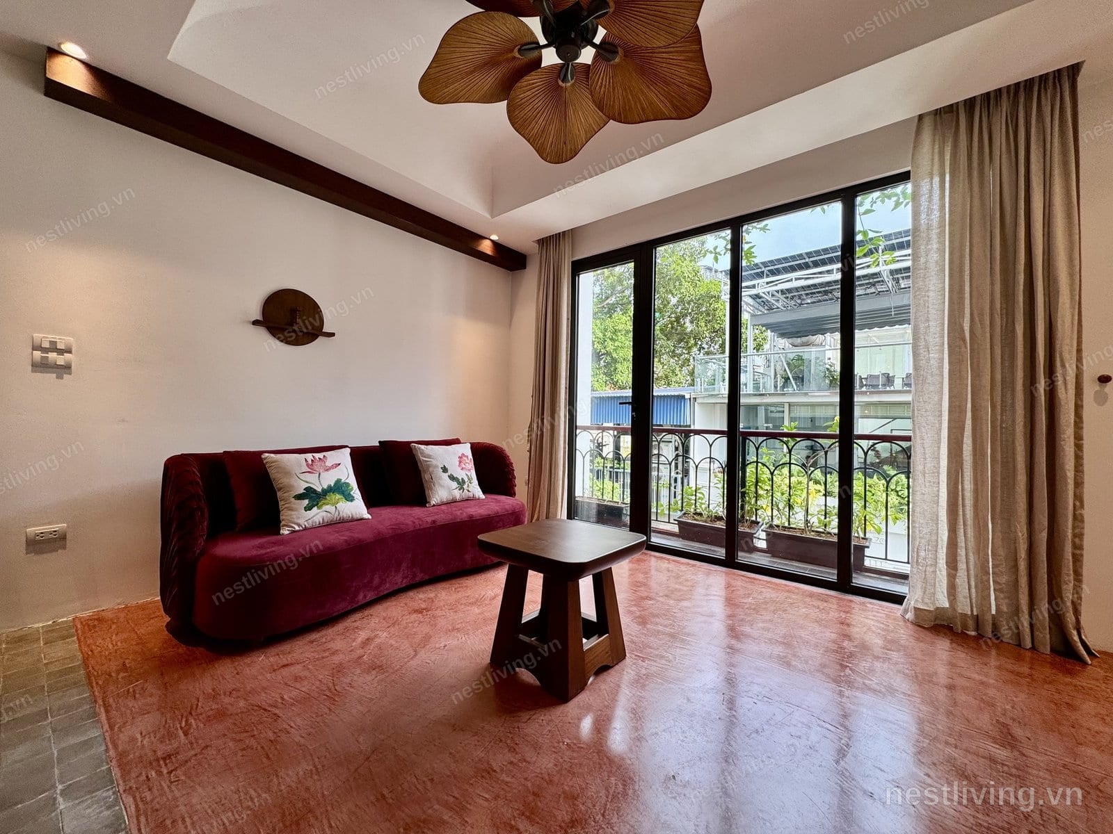 Balcony Studio for Rent in Ba Dinh, Hanoi