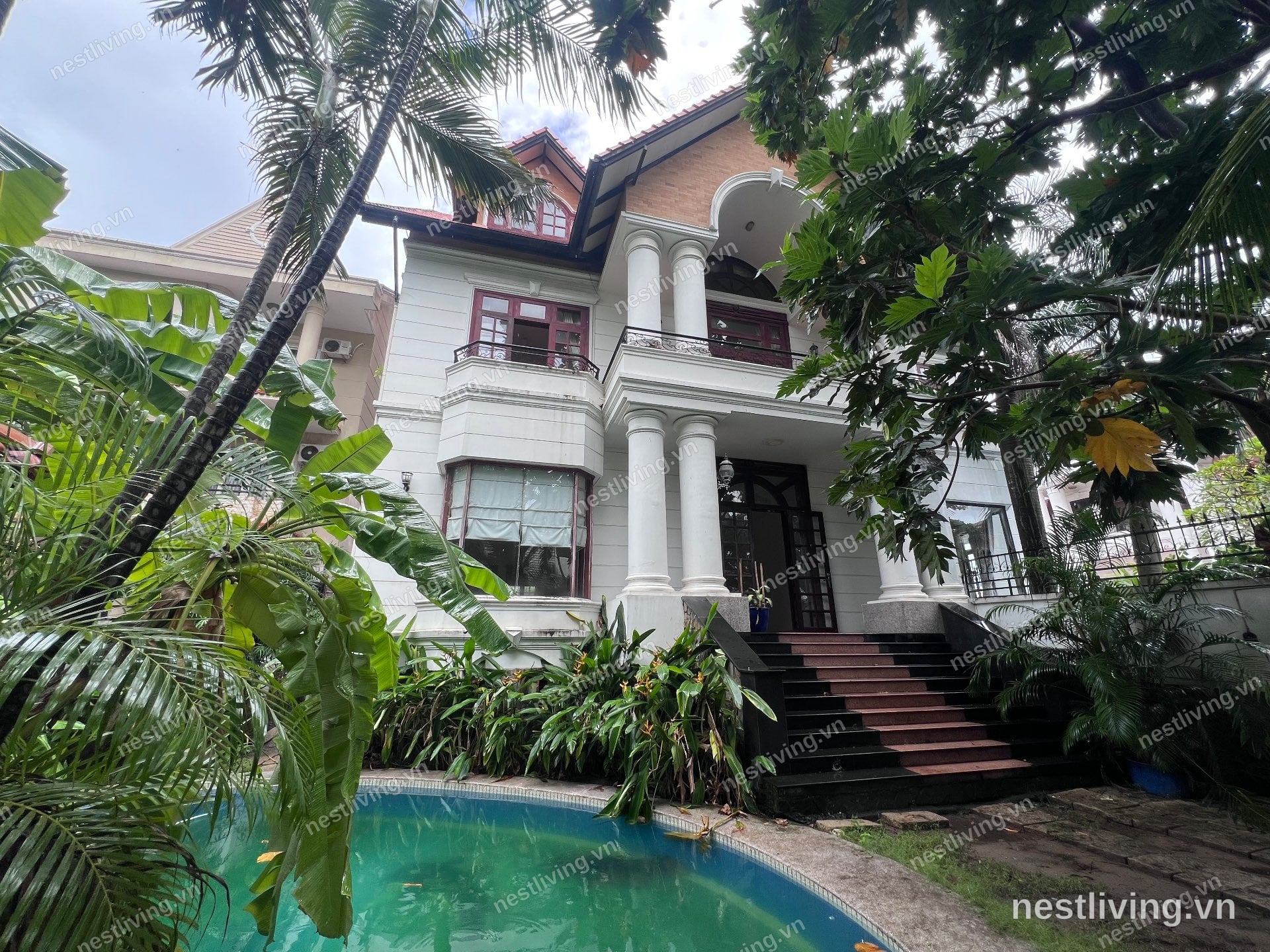 Balcony 5-Bed Villa for Rent in Quận 2, Ho Chi Minh City