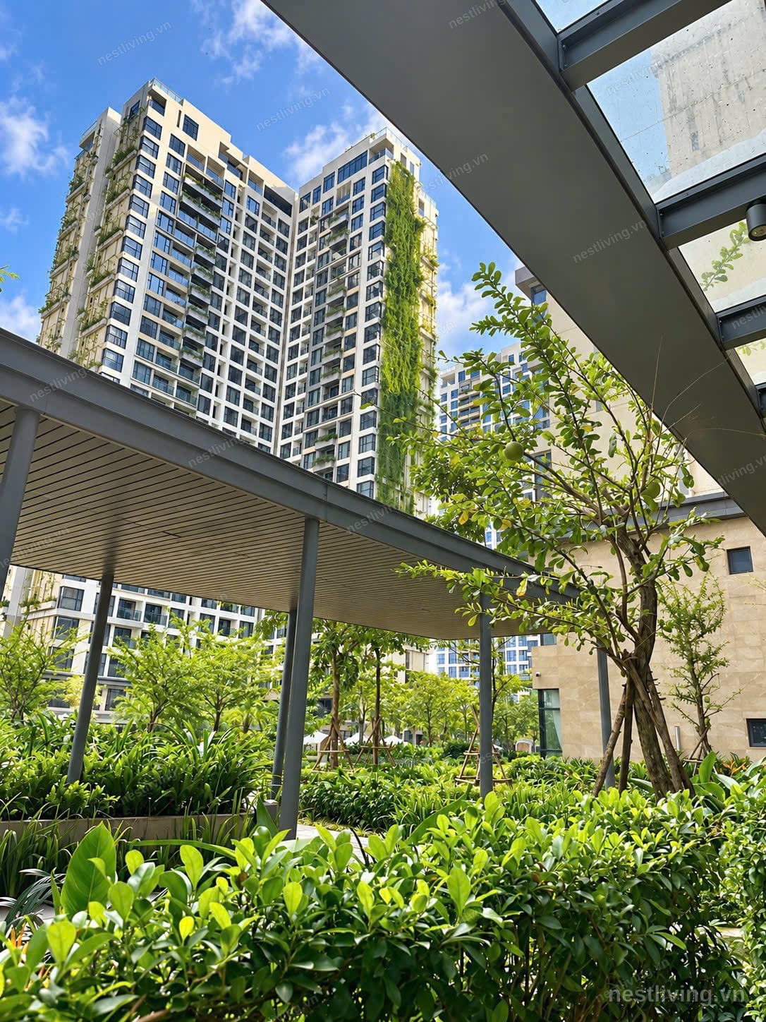 Pool 4-Bed Apartment for Rent in Quận 9, Ho Chi Minh City
