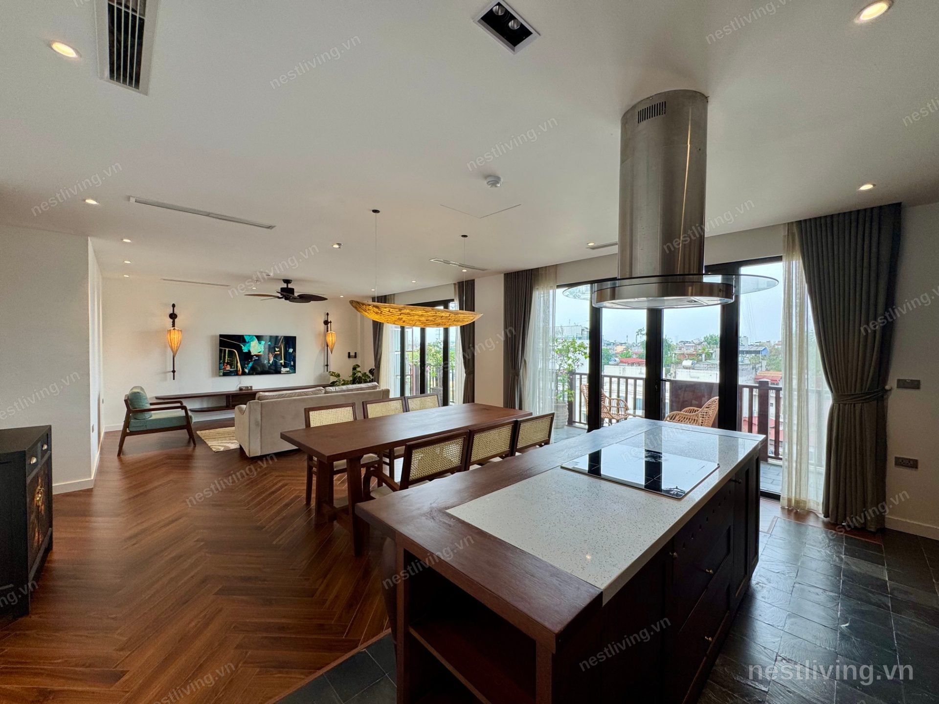 3-Bed Apartment with Lake View for Rent in Ba Dinh, Hanoi