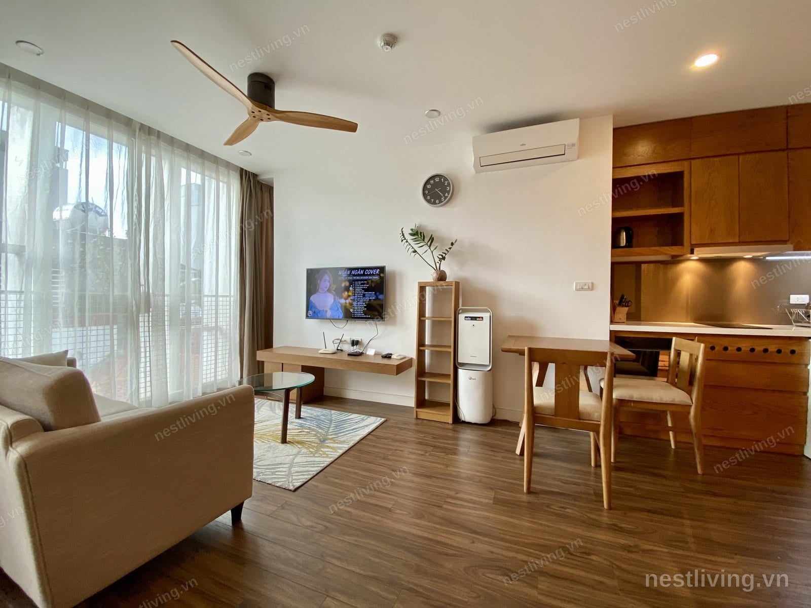 Balcony 1-Bed Apartment for Rent in Ba Dinh, Hanoi
