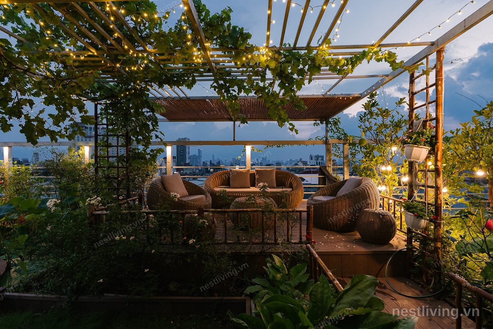 City View 2-Bed Apartment for Rent in West Lake, Hanoi