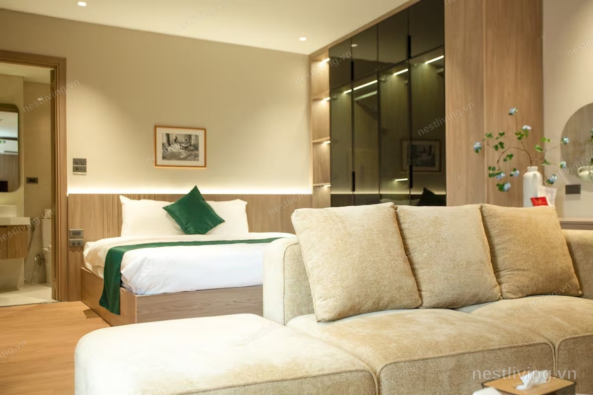 Balcony Studio for Rent in West Lake, Hanoi