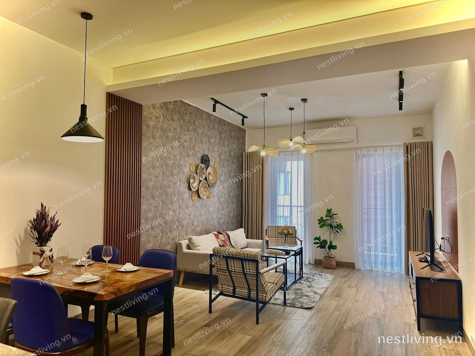 Balcony 2-Bed Apartment for Rent in West Lake, Hanoi