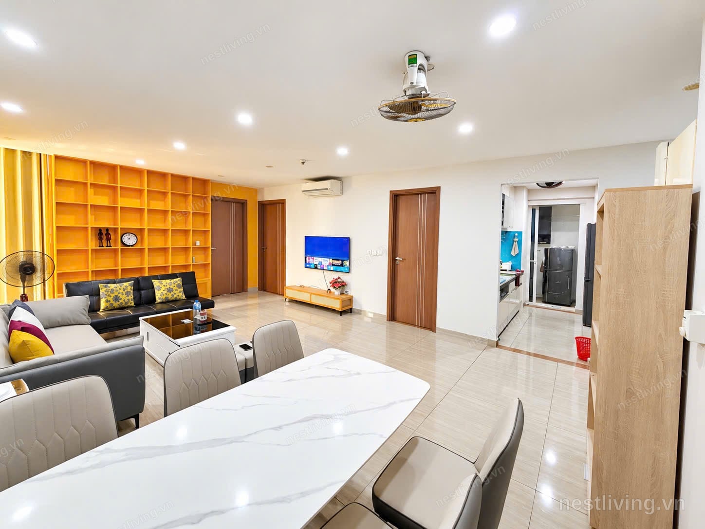 Balcony 3-Bed Apartment for Rent in West Lake, Hanoi