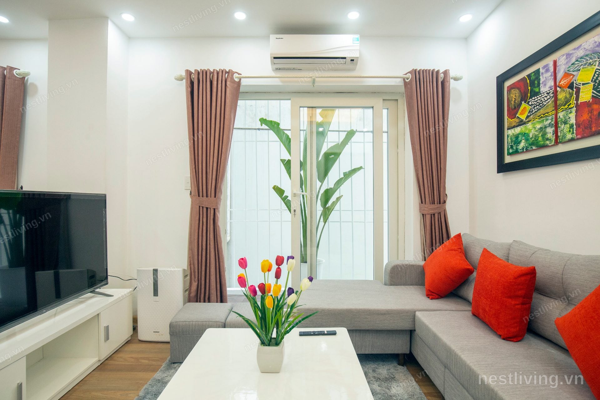 Balcony 2-Bed Apartment for Rent in Ba Dinh, Hanoi