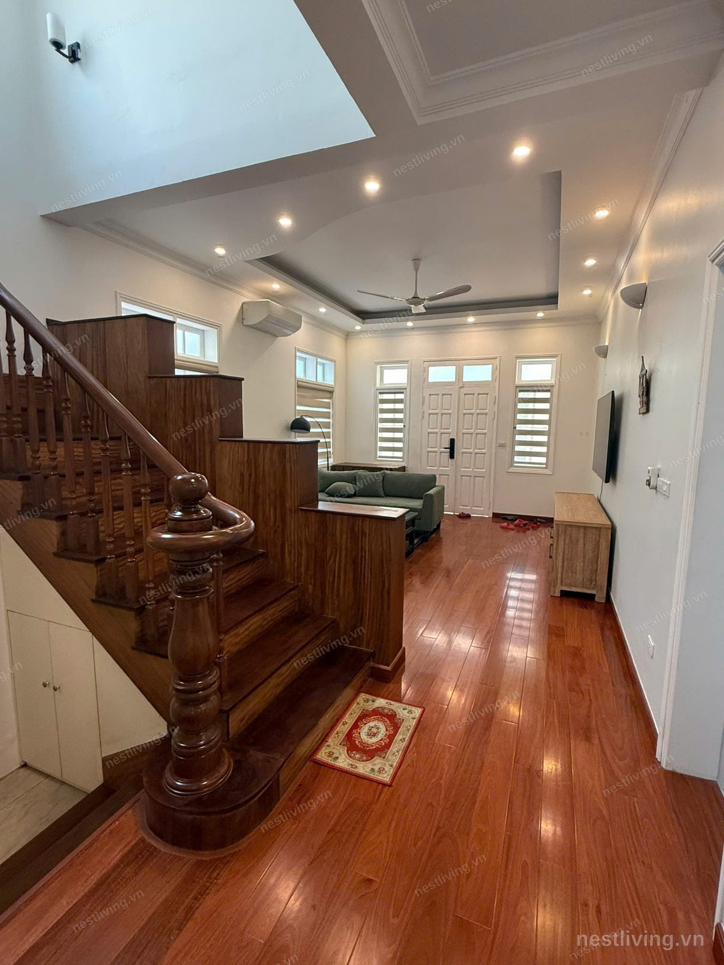 5-Bed Villa with Balcony for Rent in West Lake, Hanoi