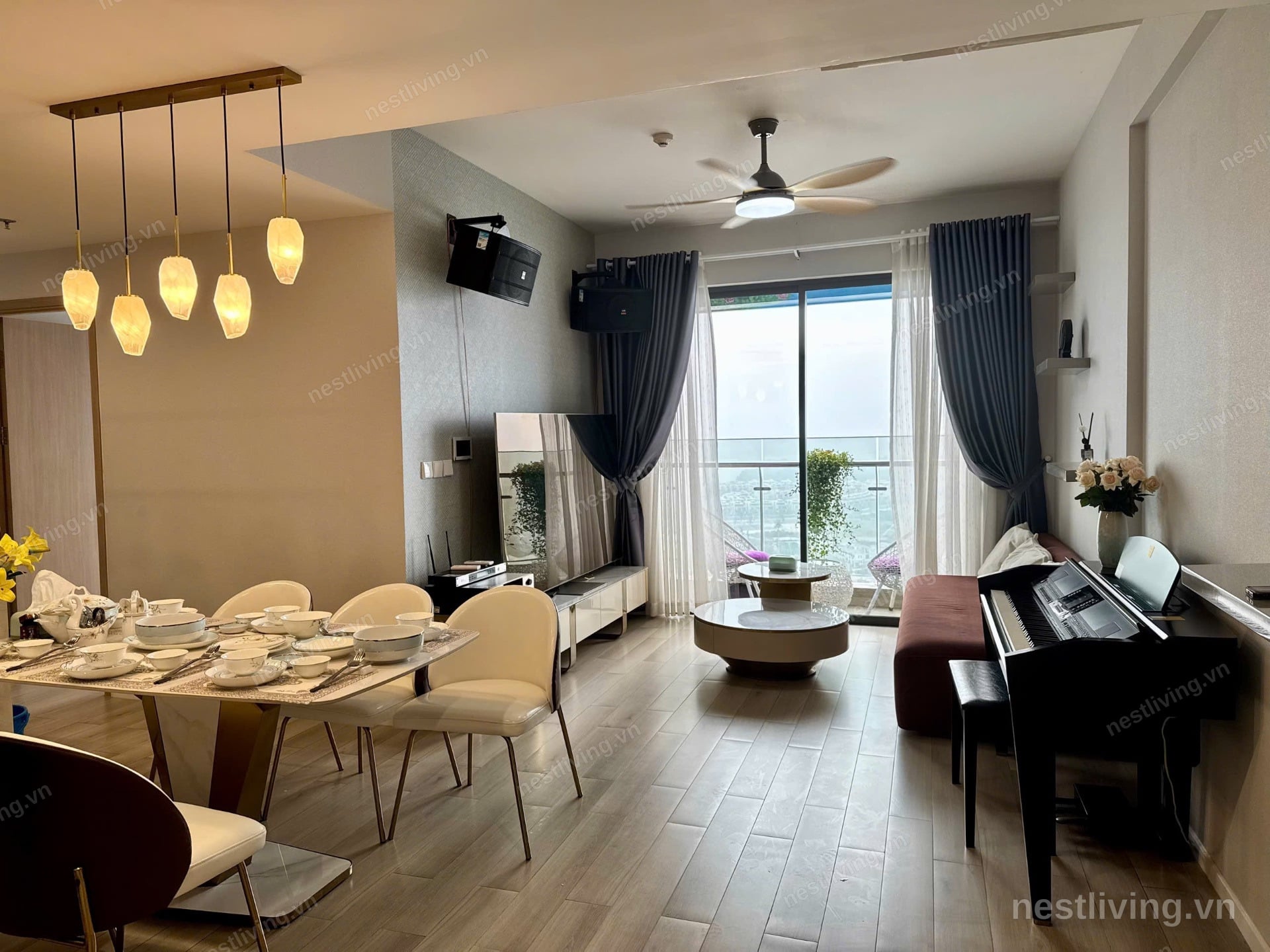Balcony 3-Bed Apartment for Rent in Quận 9, Ho Chi Minh City