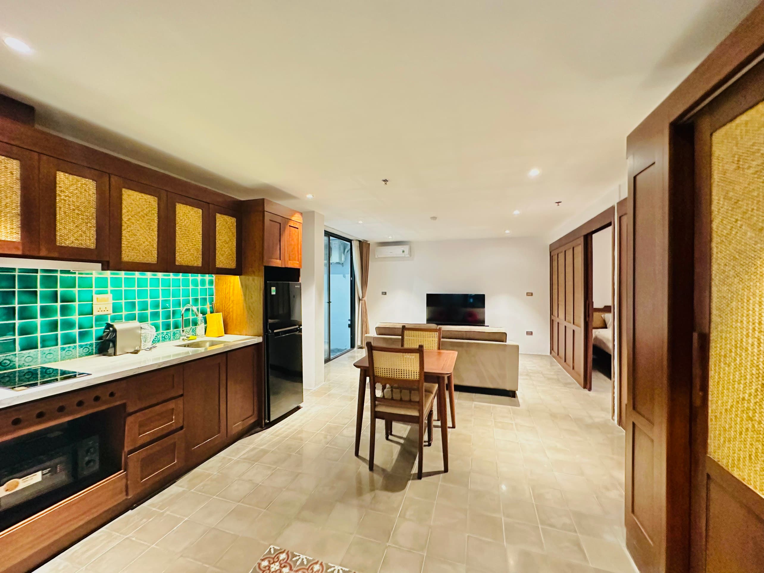 Indochine 1 Bedroom on To Ngoc Van with mall Courtyard 3