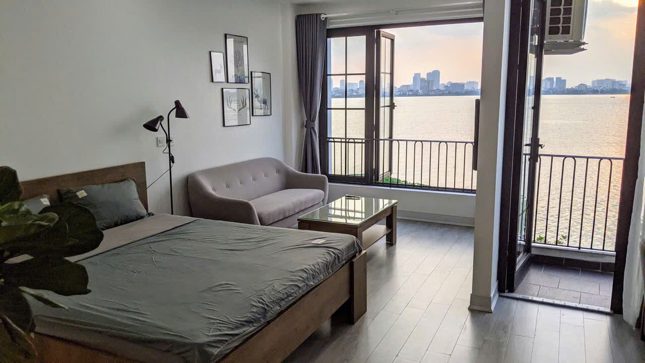 Sunlit 1 Bedroom Apartment on Vu Mien Street with Lake View