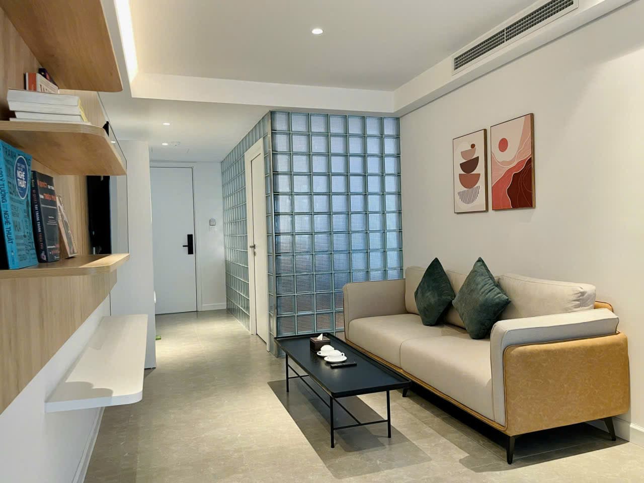 Live in the heart of Hanoi - Studio & 1 Bedroom Apartments on Le Duan 2