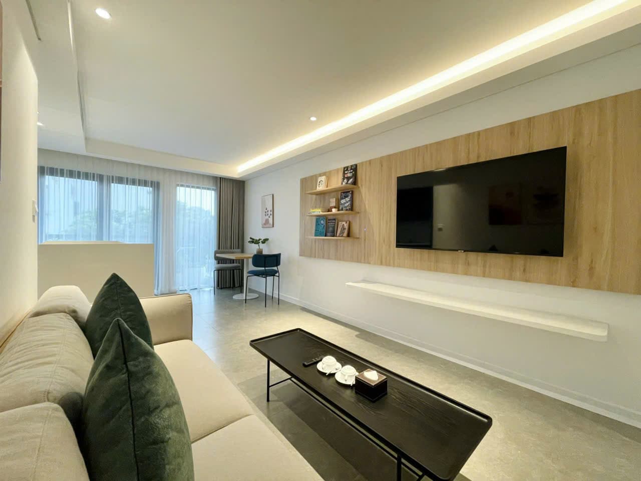 Live in the heart of Hanoi - Studio & 1 Bedroom Apartments on Le Duan