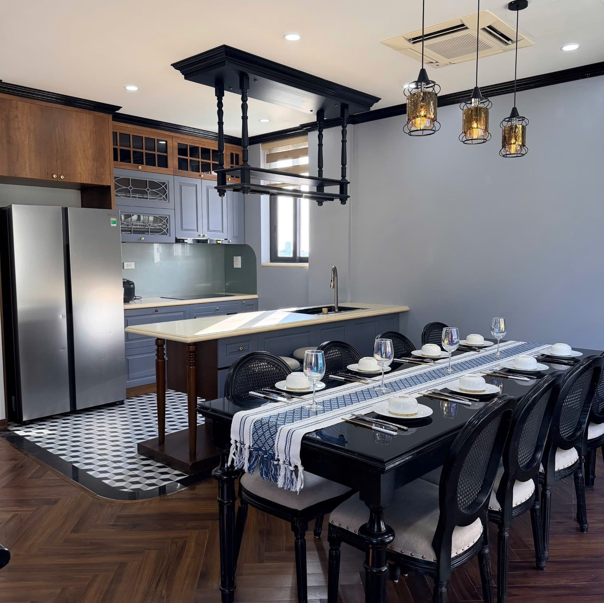 Expansive 3-Bed Apartment in Tây Hồ · ĐẶNG THAI MAI (Unit 301) 3