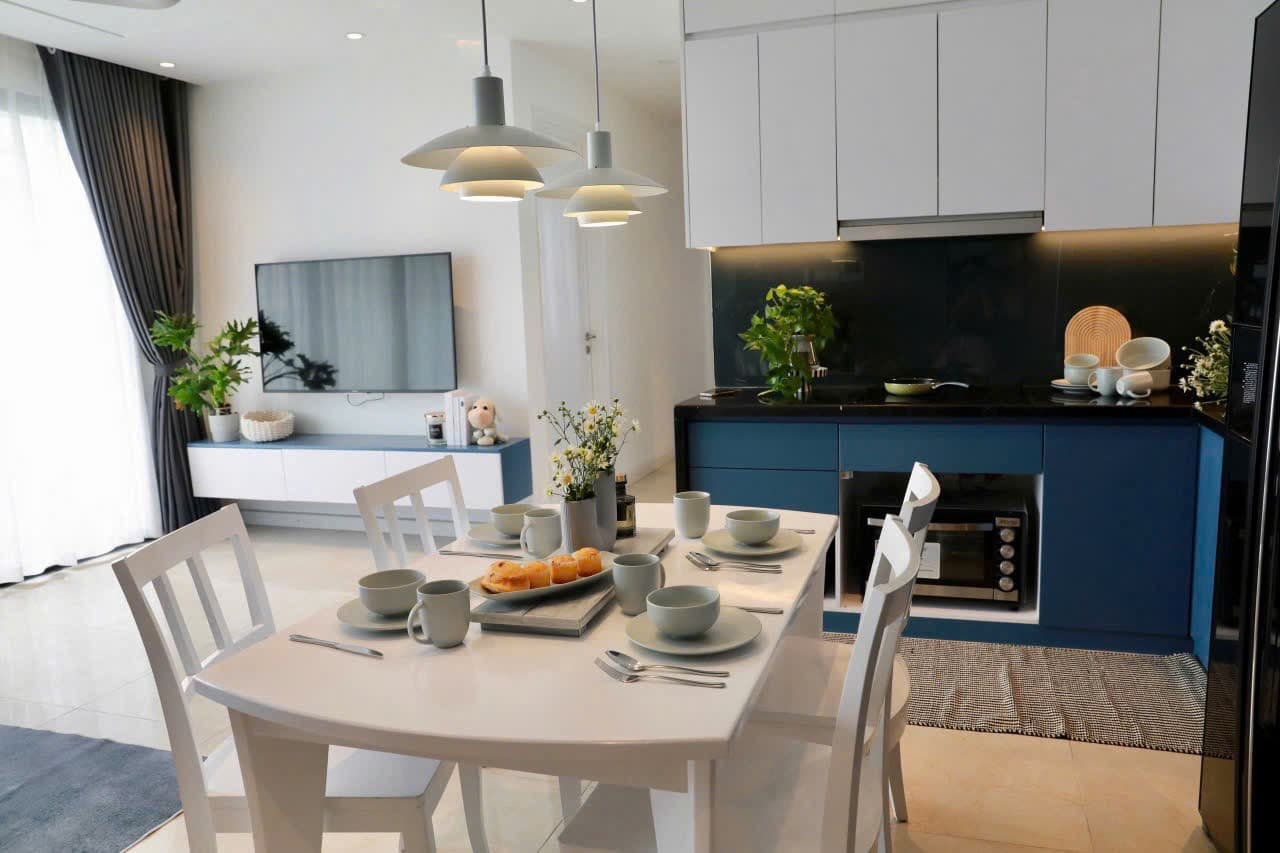 Stylish 3 Bedroom Apartment at D'Capitale, Tran Duy Hung 3