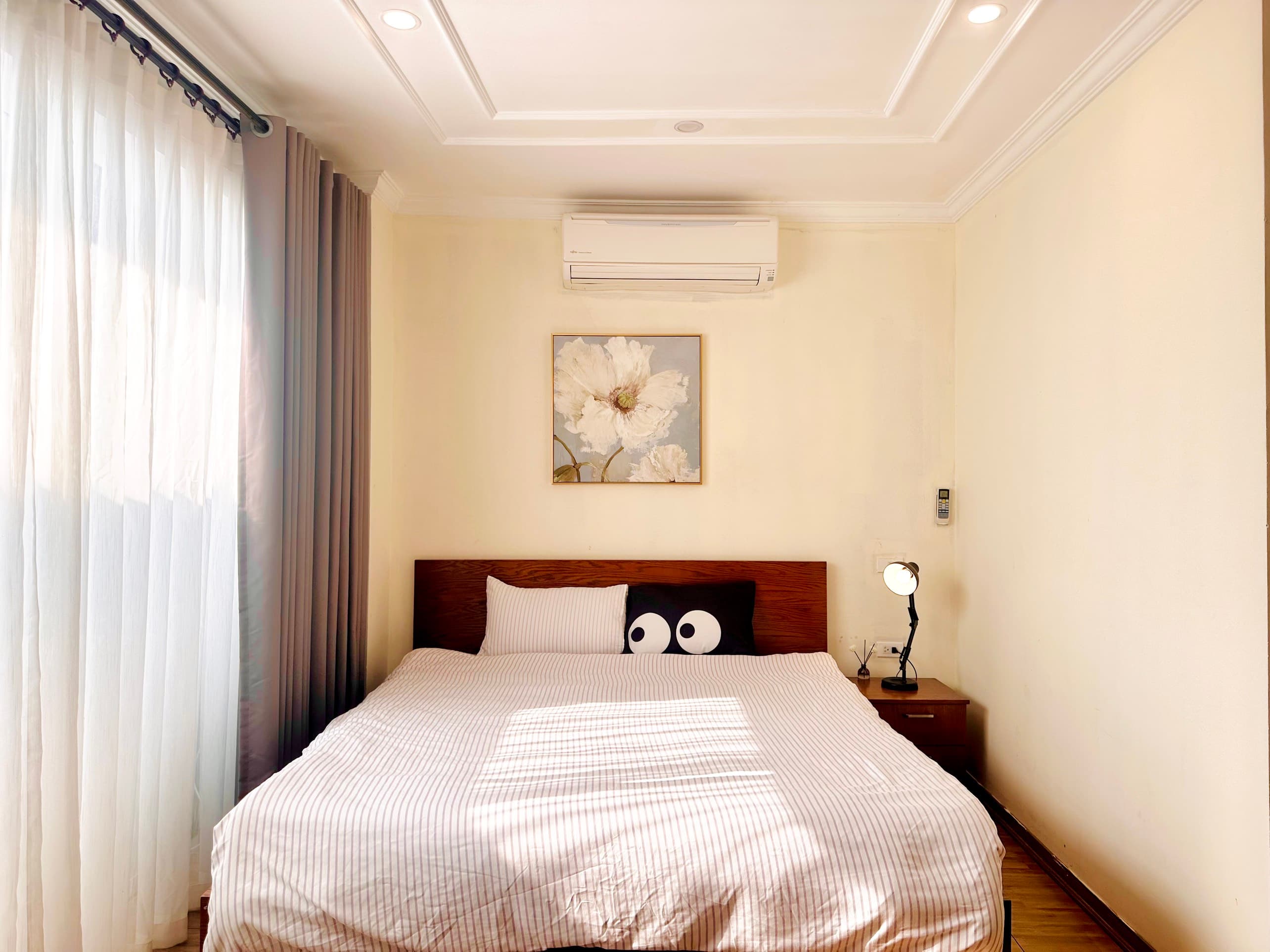 Stunning Modern Two Bedroom in Truc Bach 3