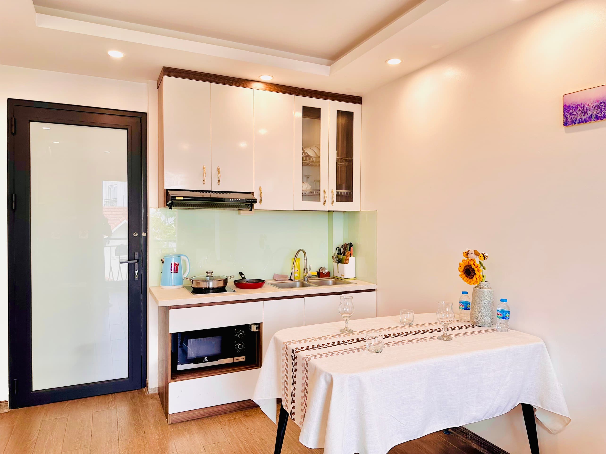 City View 1 Bedroom in Tay Ho 2