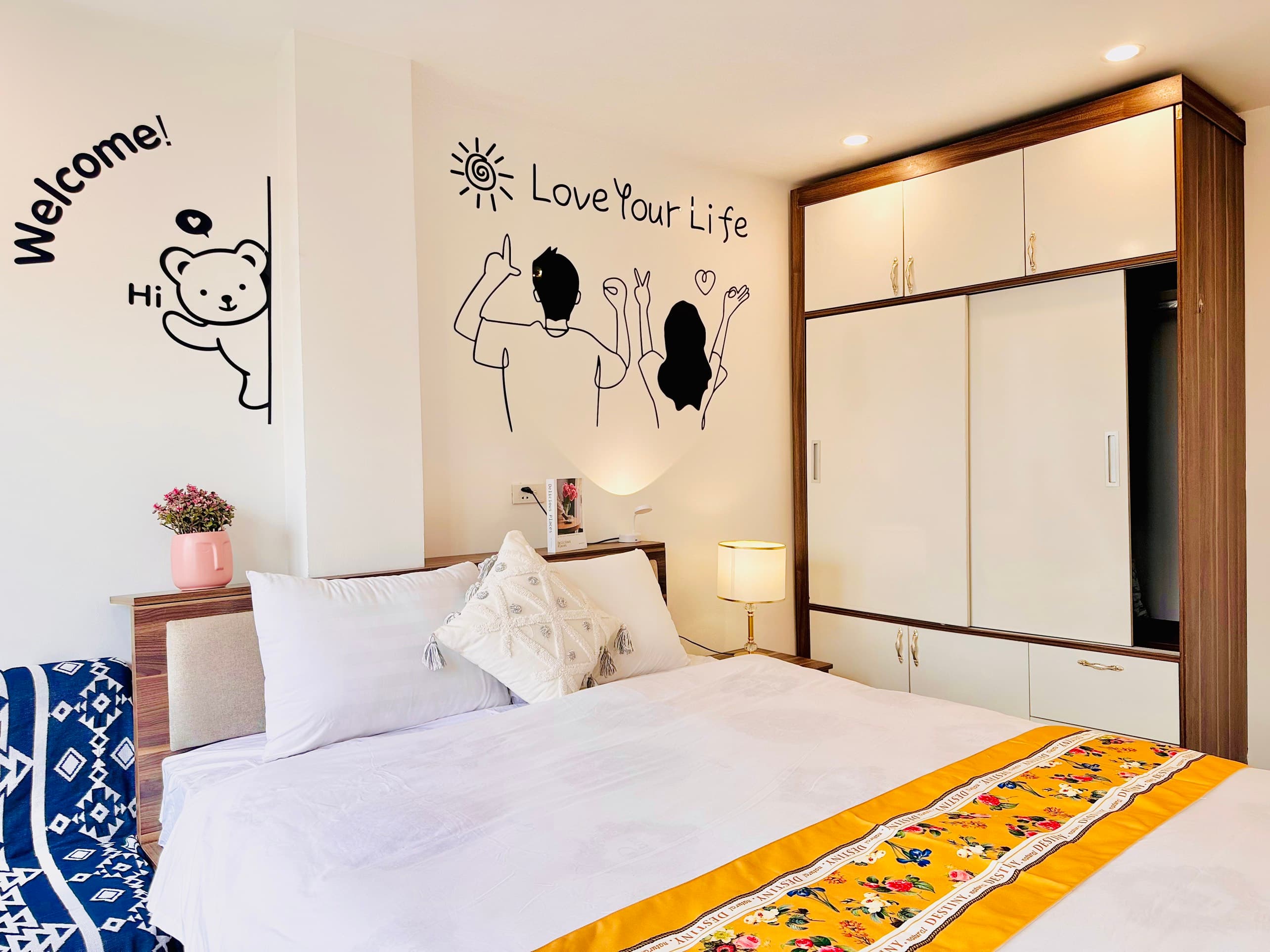 City View 1 Bedroom in Tay Ho 3
