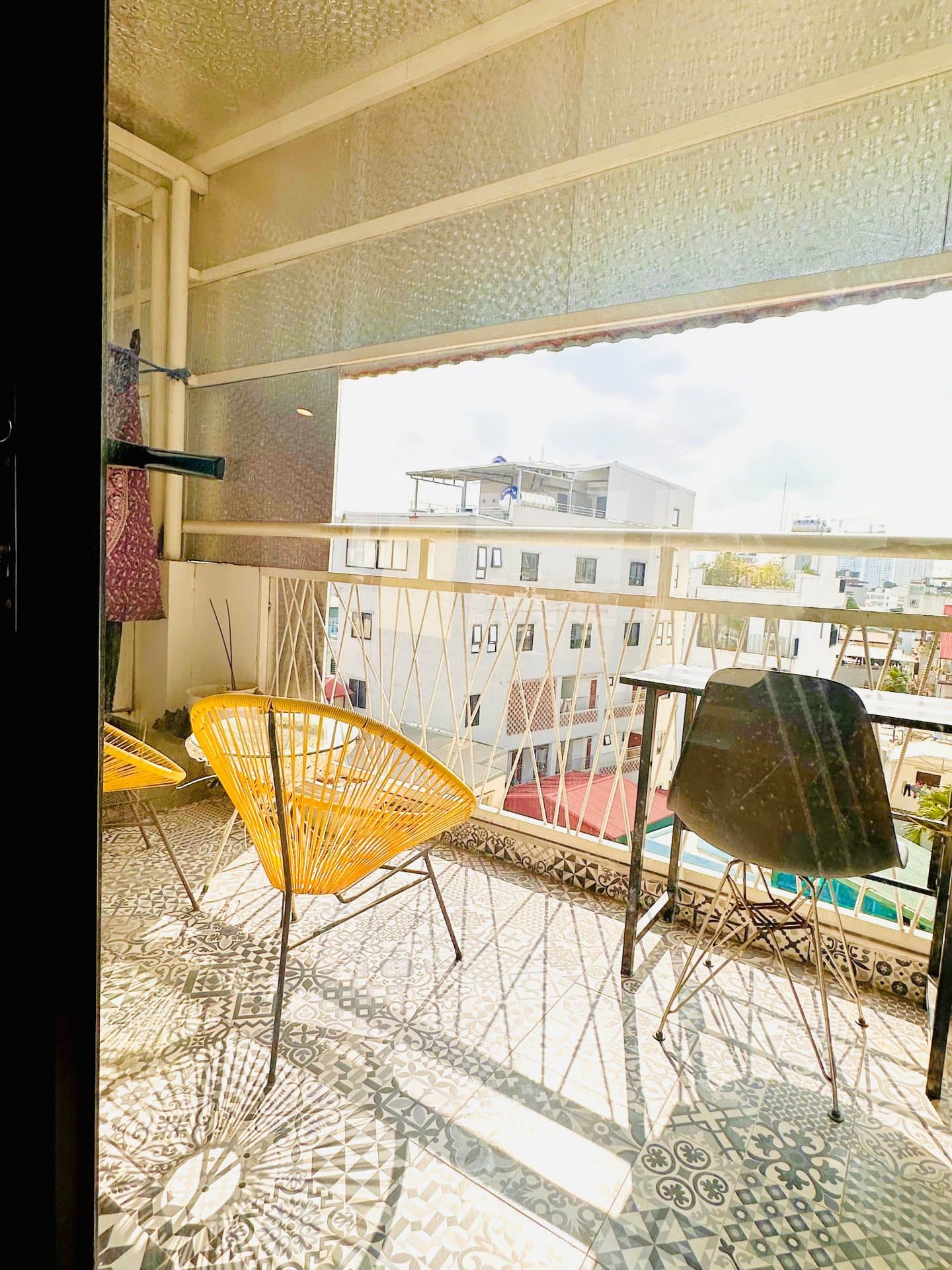 Cozy 2 Bedroom with Private Rooftop Balcony