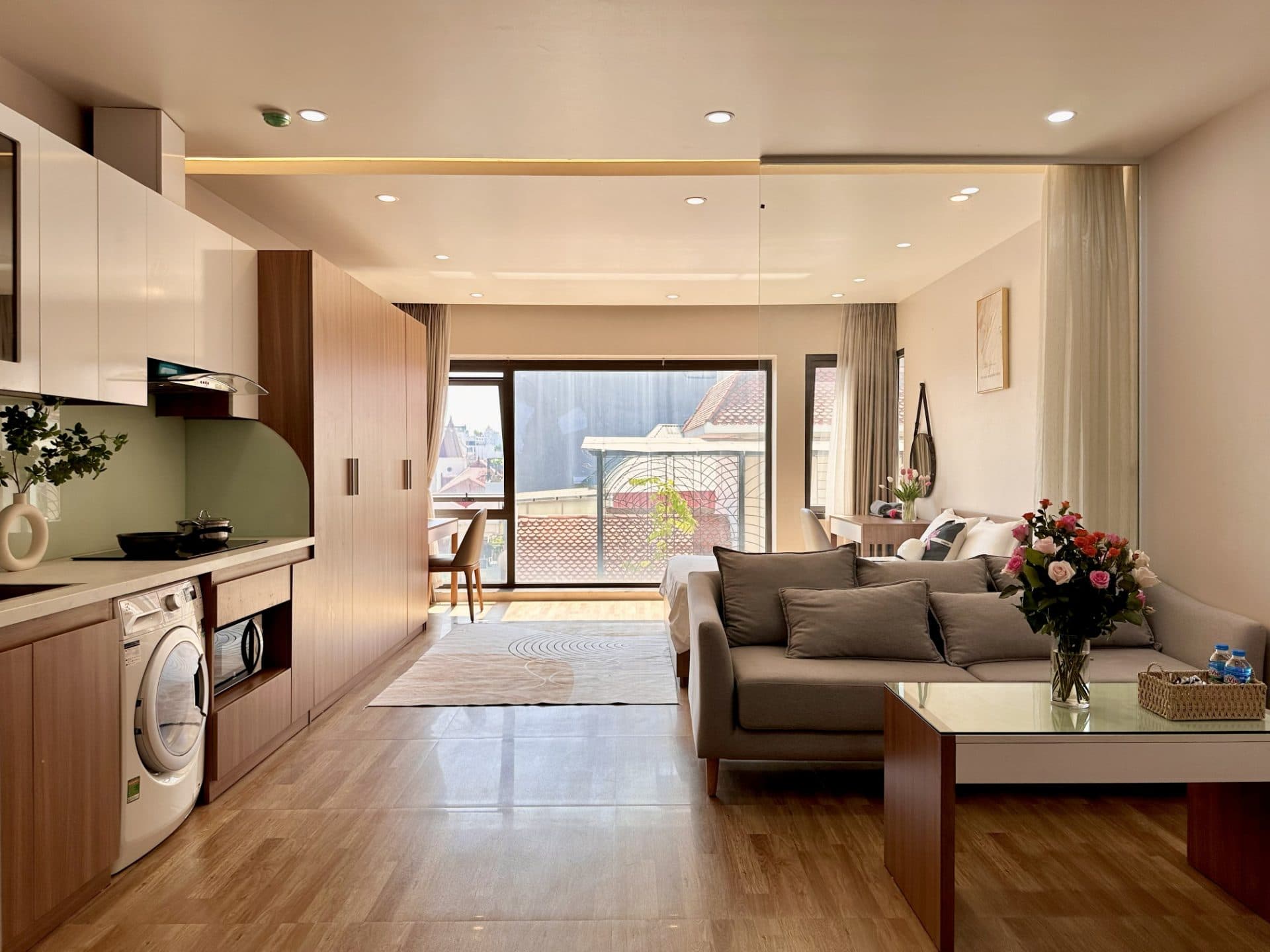 High Floor Cozy Studio in Tay Ho