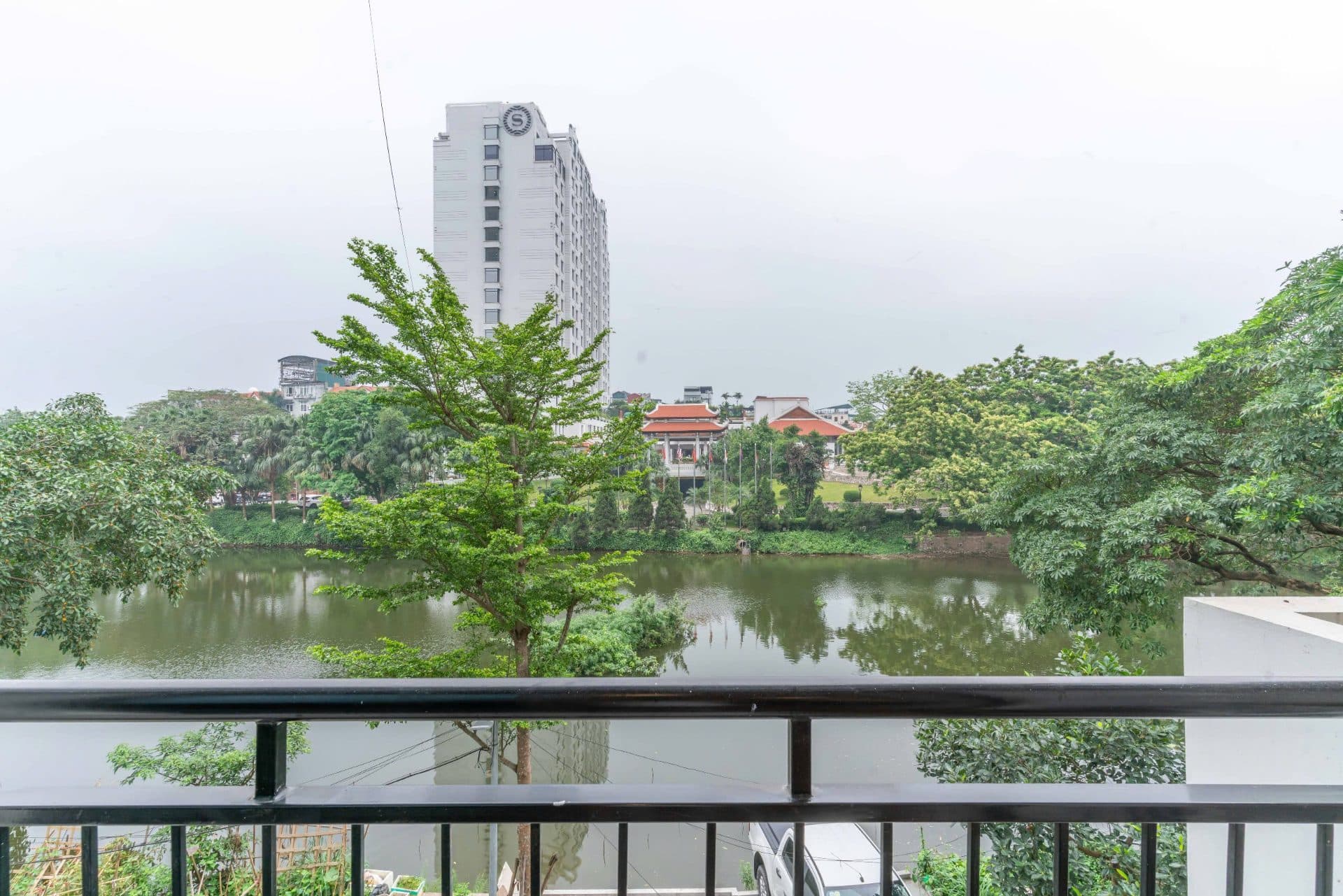 Lakeview 1 Bedroom in Tu Hoa