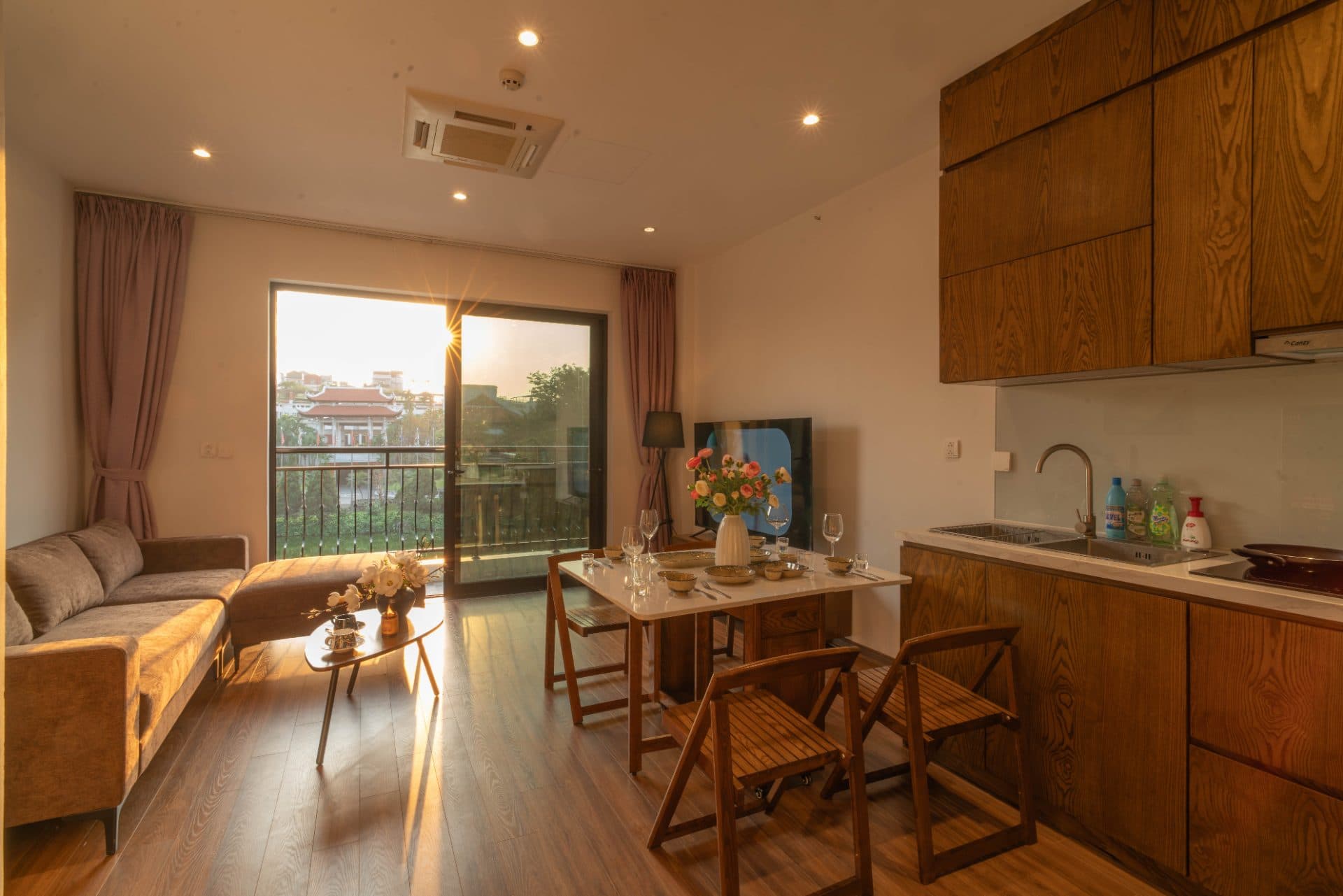 Beautiful 1 Bedroom in Tay Ho 2