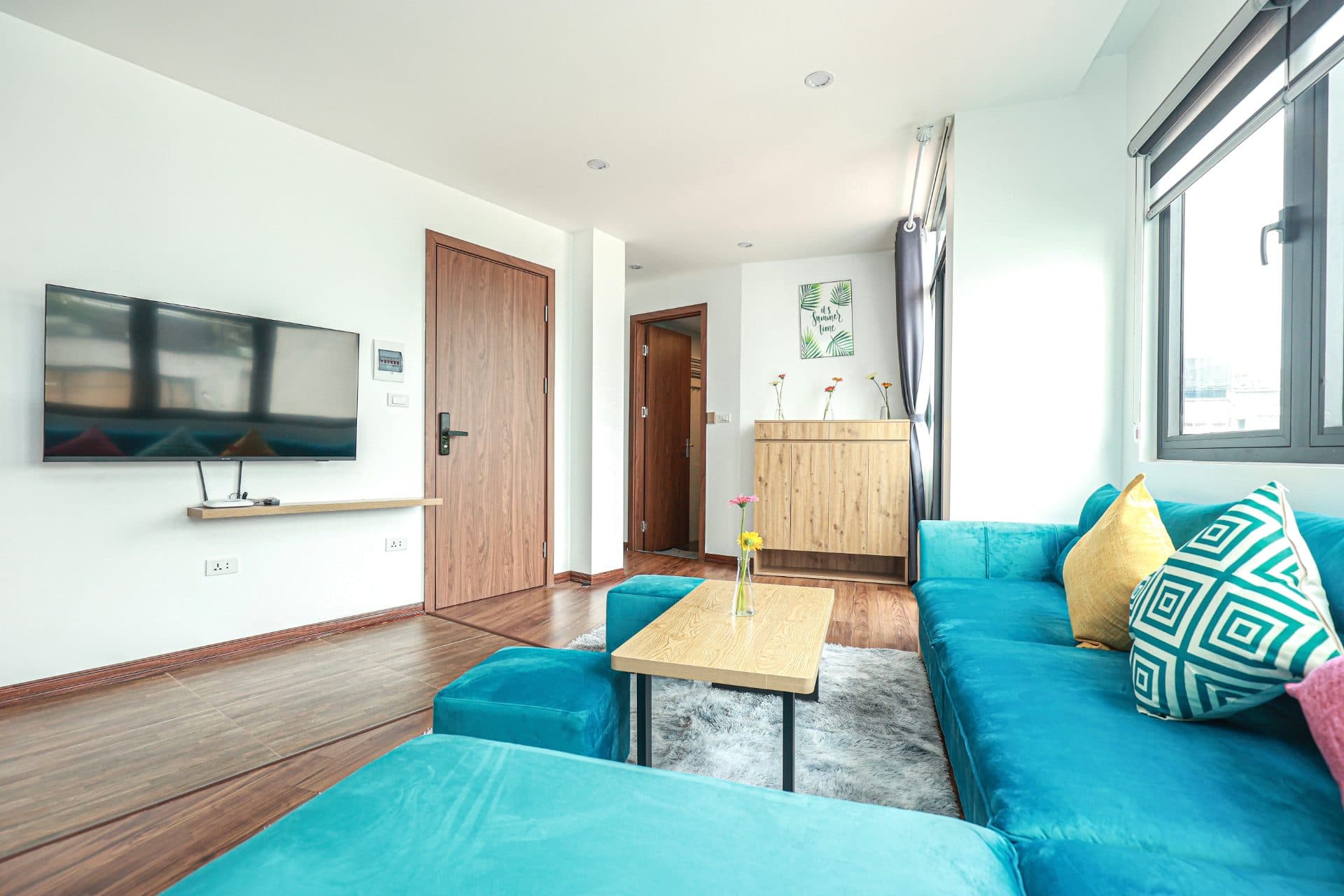Lake view 2 bedroom apartment at Ve Ho street 3