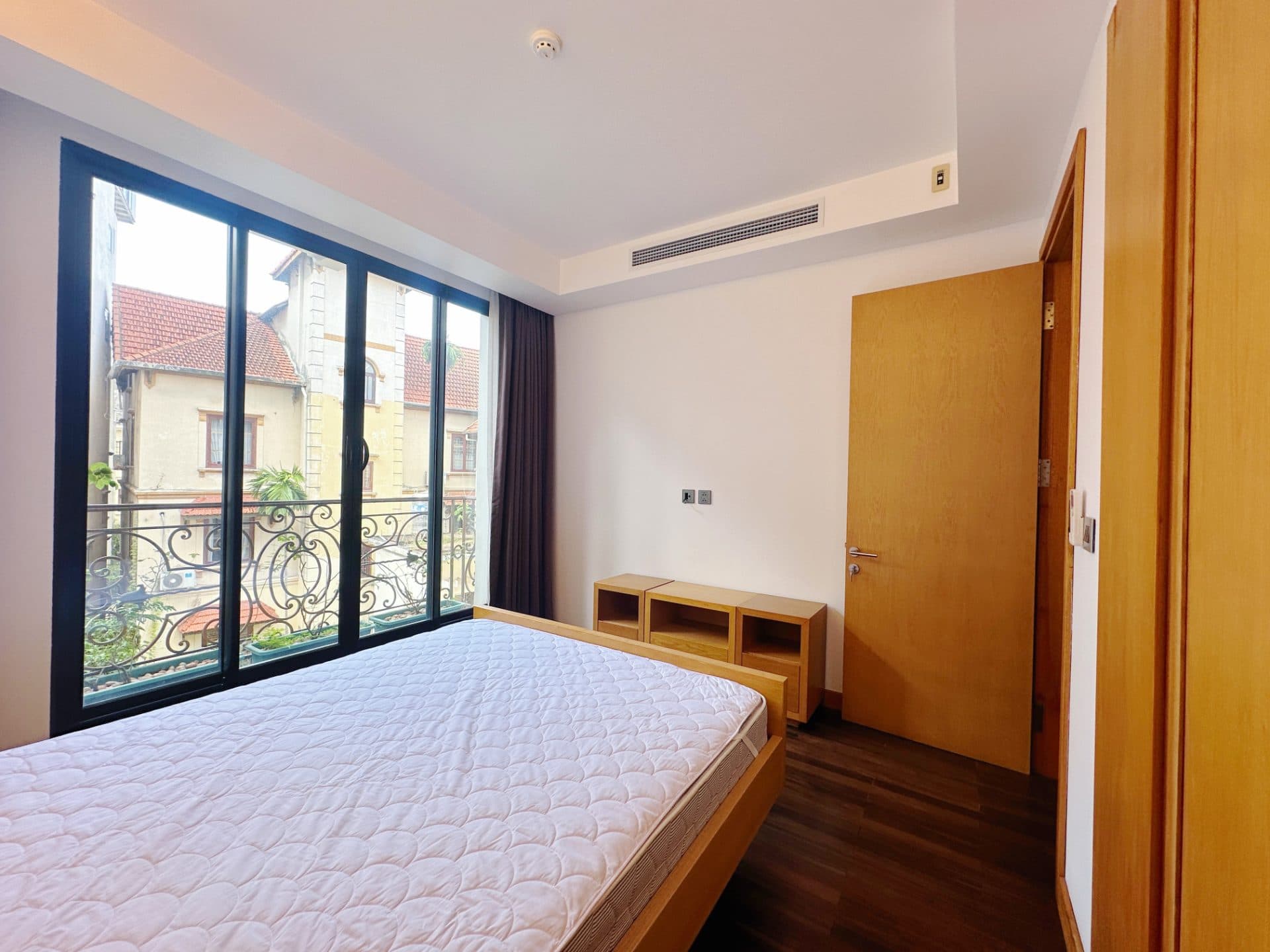 Big Open-Planned 3 Bedroom in Tay Ho