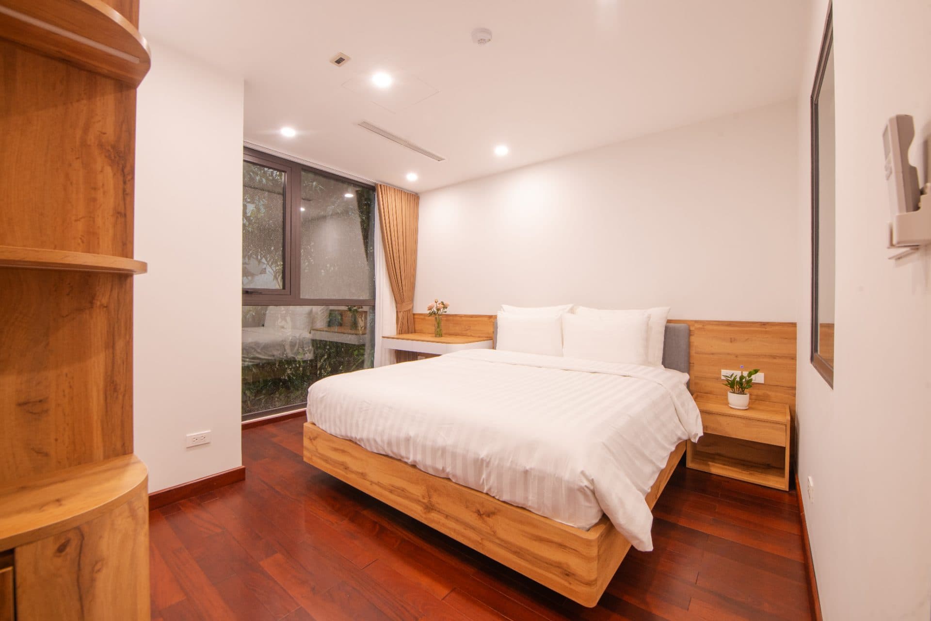 Modern 2 Bedroom in Tay Ho 2