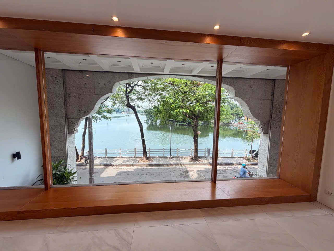 Prime Commercial Space on Pho Duc Chinh Street with Truc Bach Lake Frontage