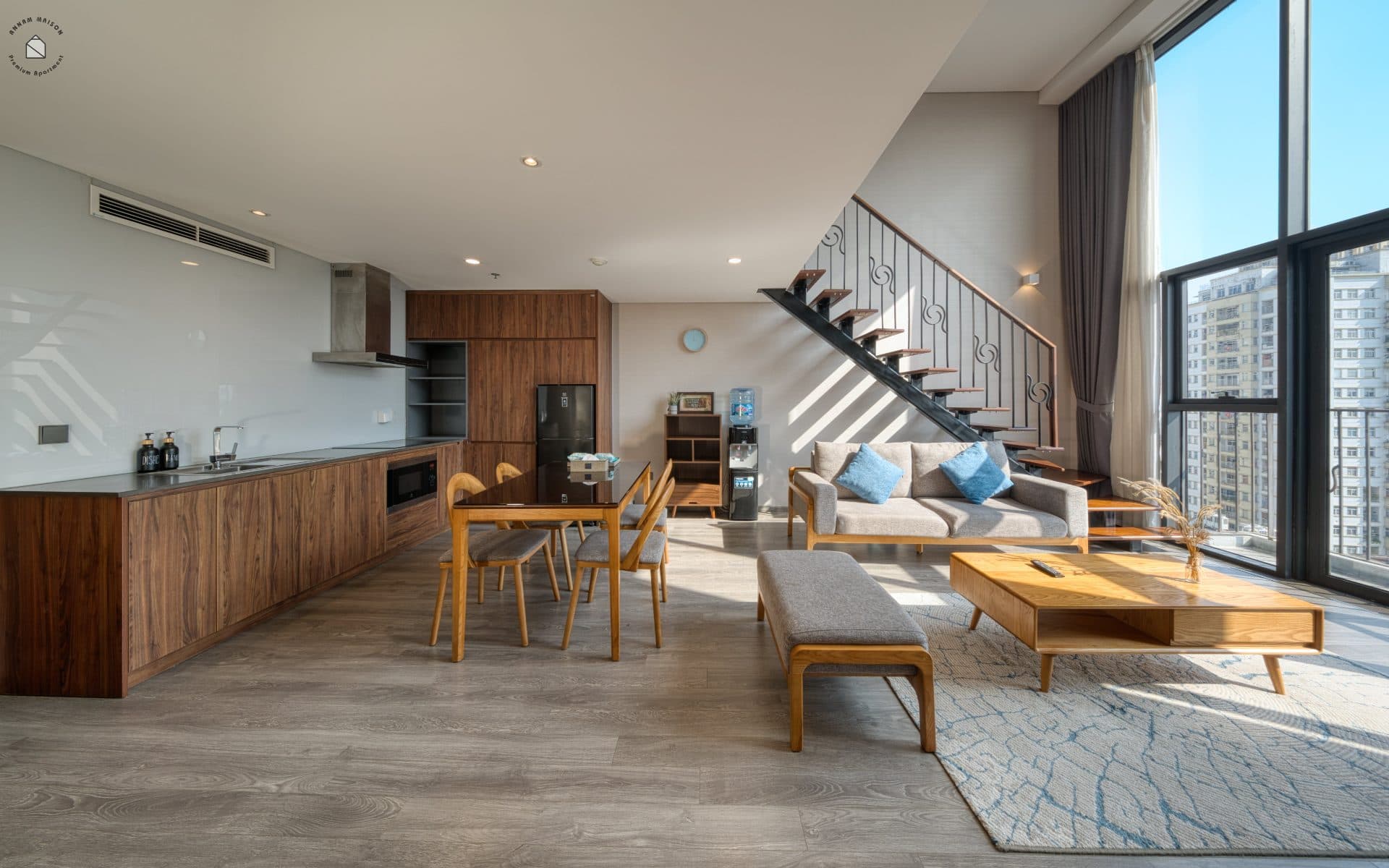 Premium lakeview 1 bedroom apartment at Lac Long Quan street 2