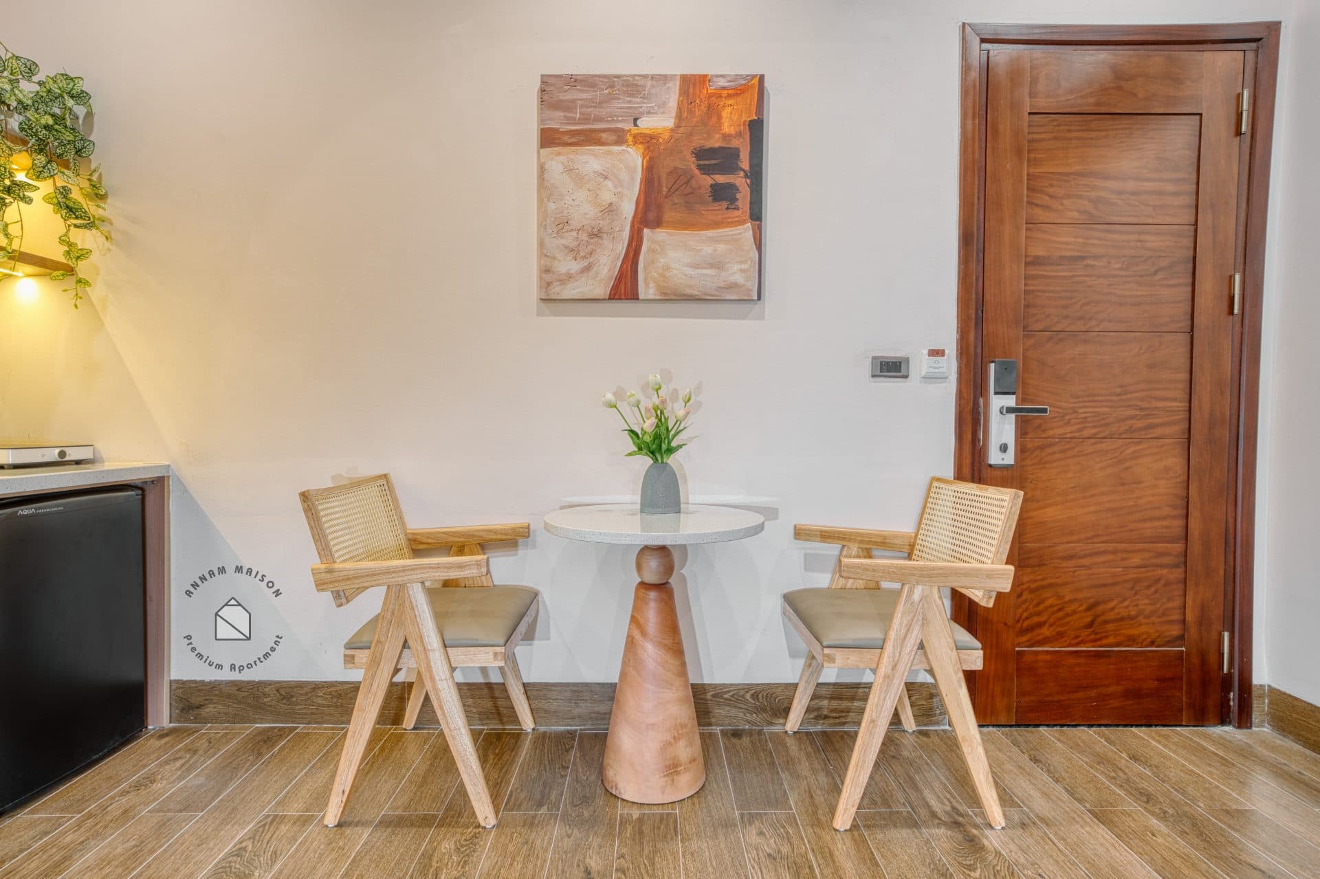 Cozy studio apartment on Xom Chua street 2