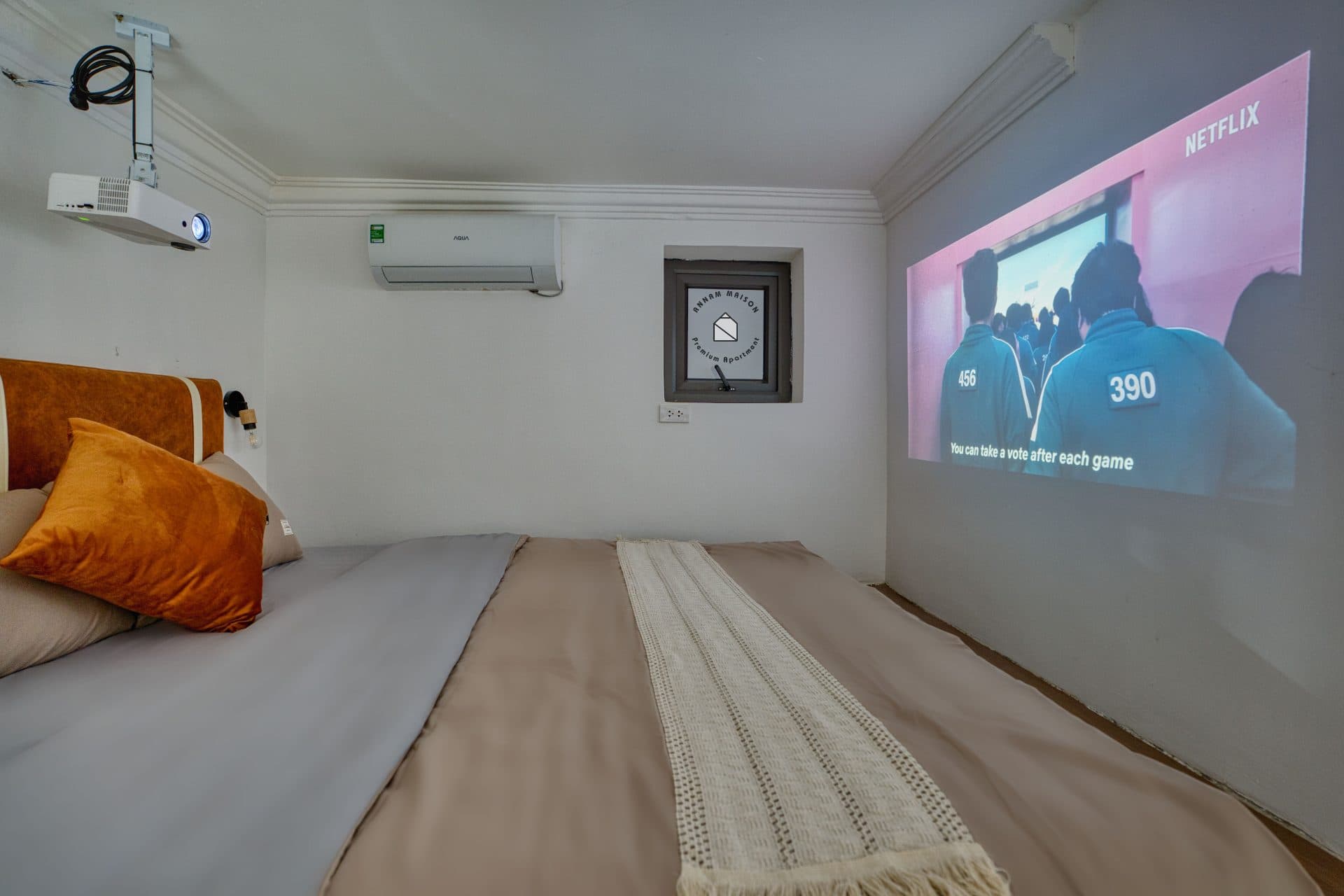 Mini duplex on Hang Thit street 2