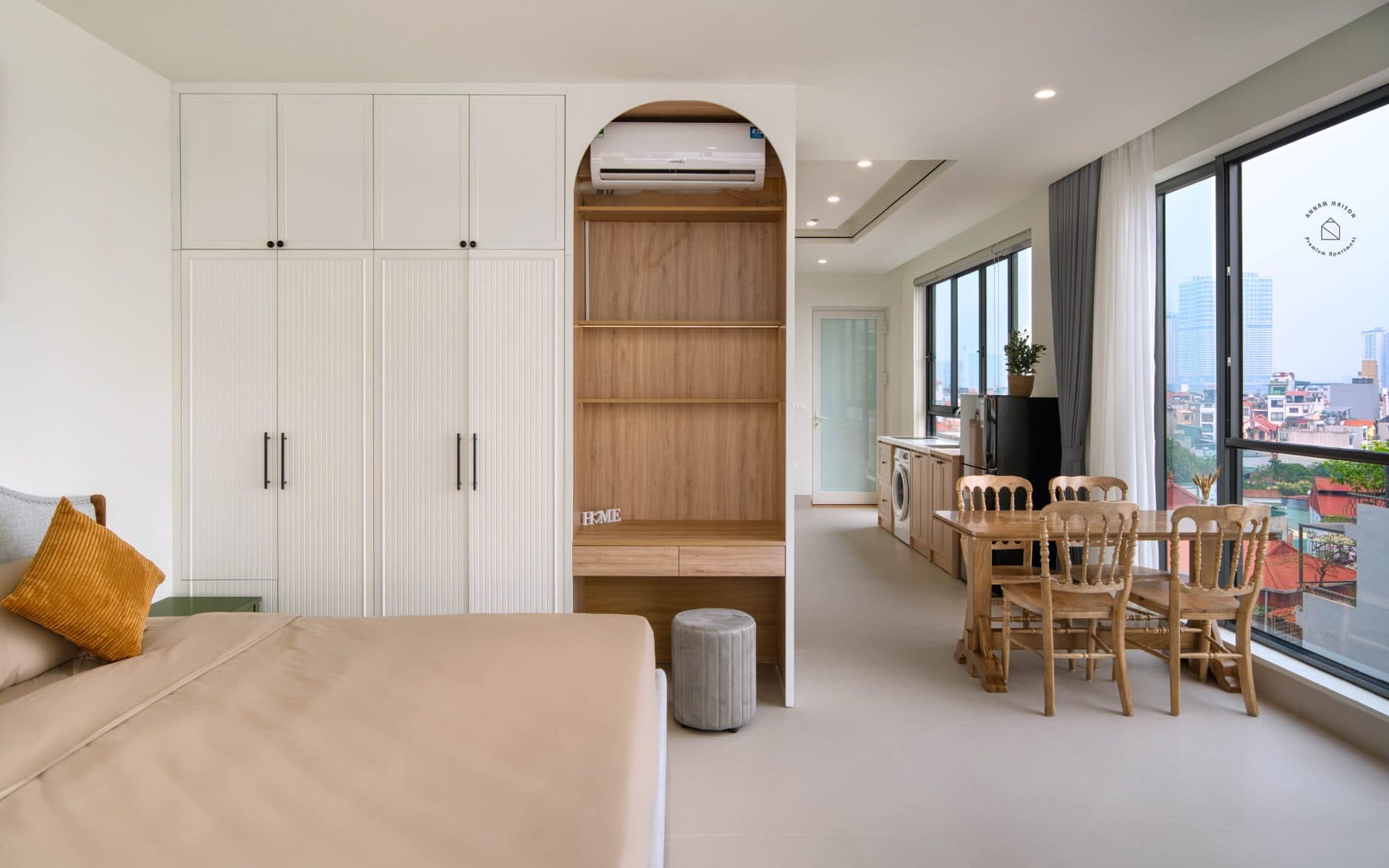 Bright 1 bedroom apartment on Lac Long Quan 3