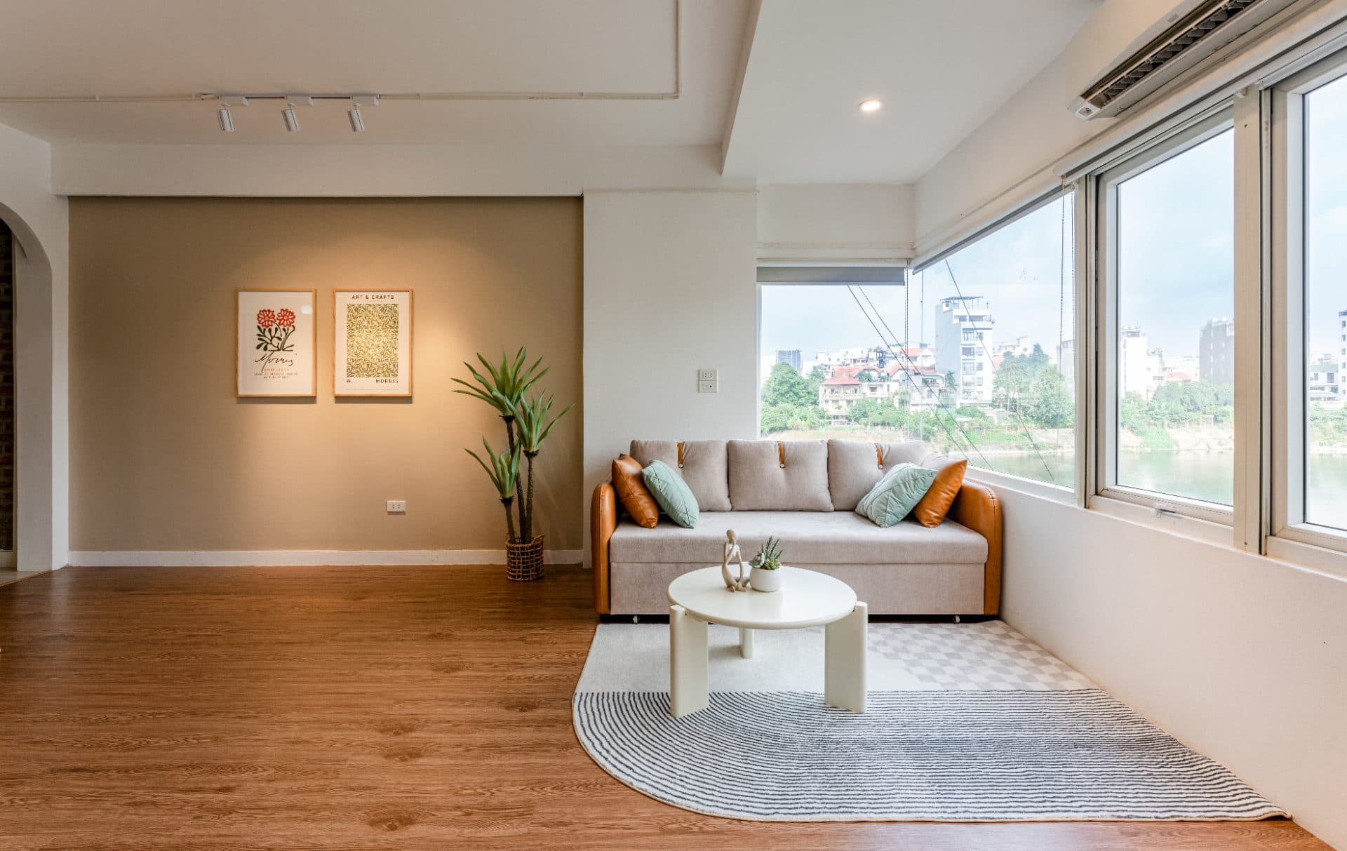 Bright 1 bedroom apartment on Au Co street 3