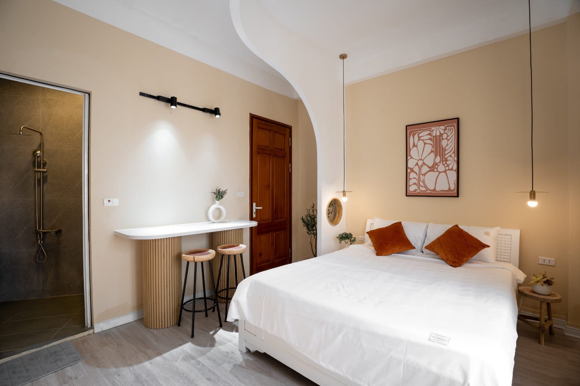 Pleasant studio on Tu Hoa street