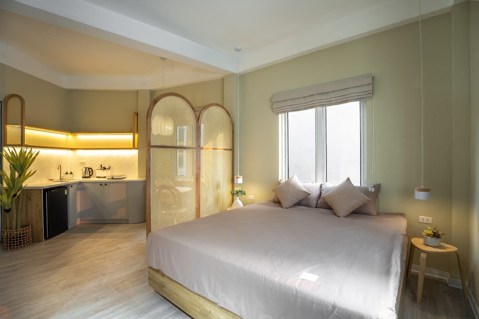Cozy studio on Tu Hoa street 2