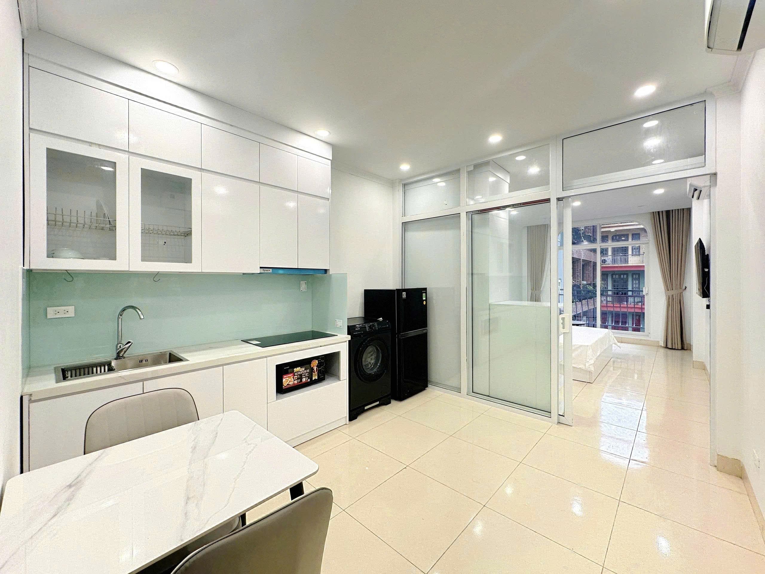 Neat 1 Bedroom Apartments on Dang Thai Mai Street 2