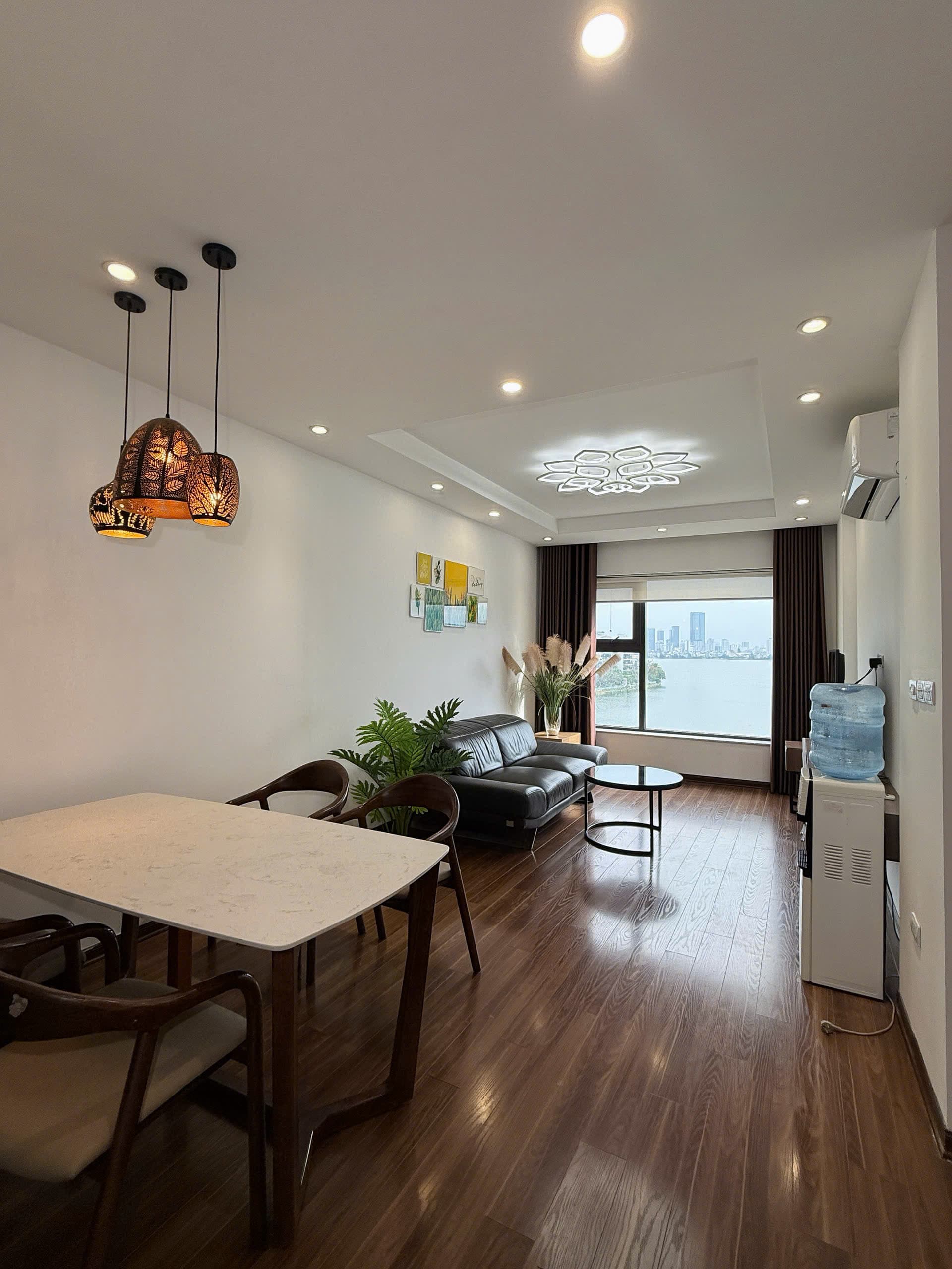 West Lake View 2 Bedroom Apartment on Xuan Dieu Street 3