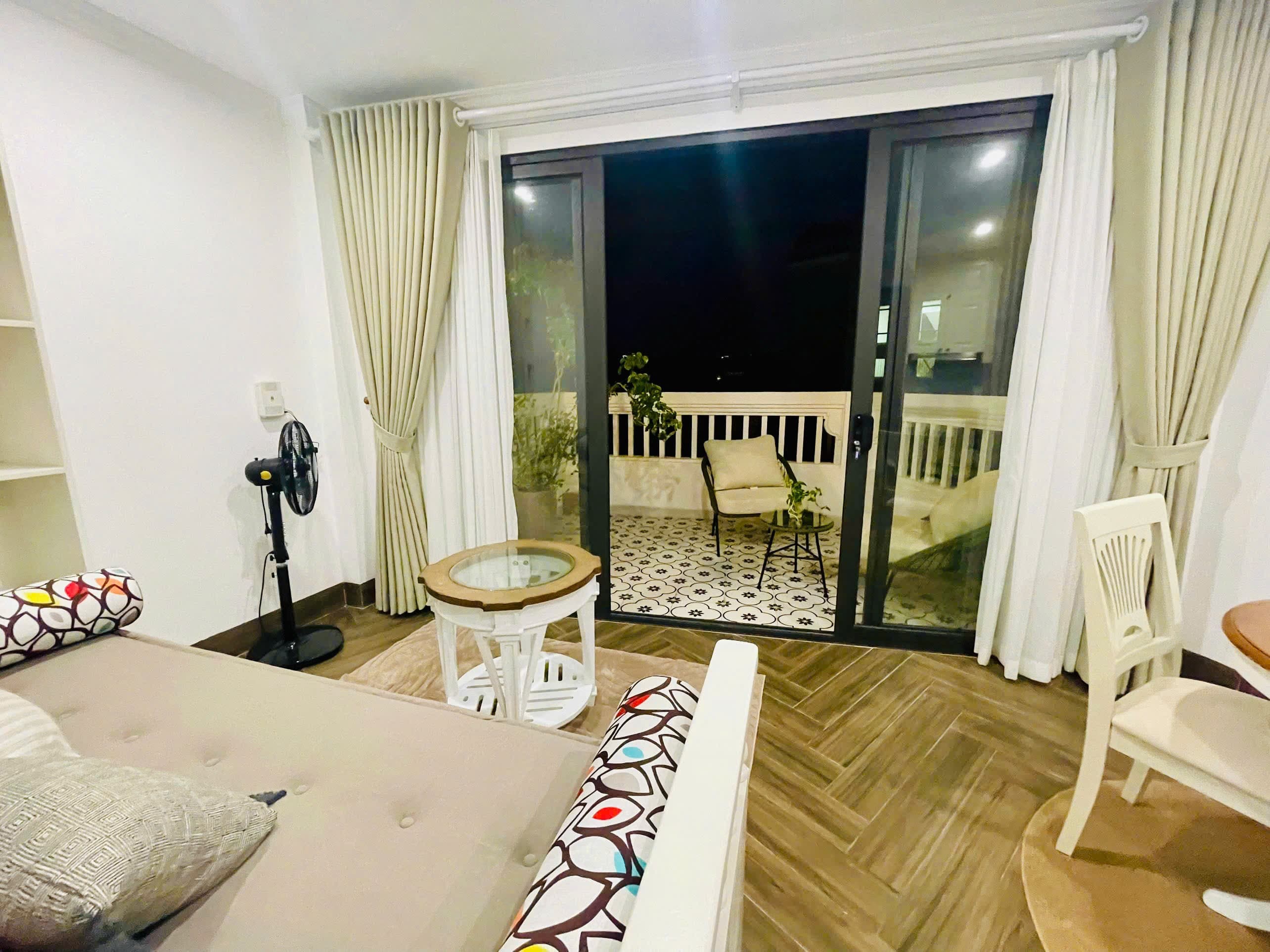 1 Bedroom Apartment with Massive Balcony on Lo Duc in Hai Ba Trung 3