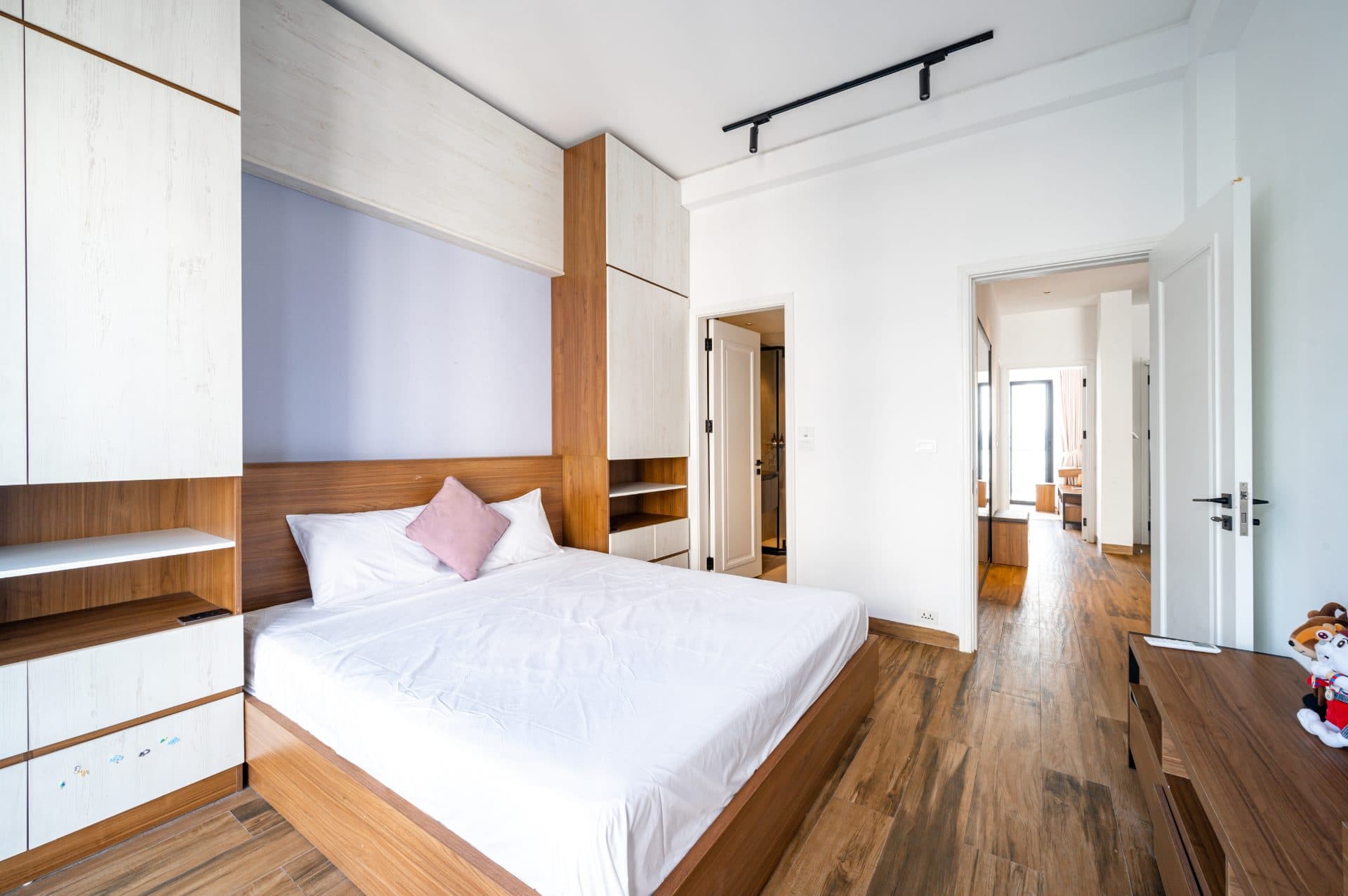 Vibrant Natural Light 2 Bedroom in Tay Ho