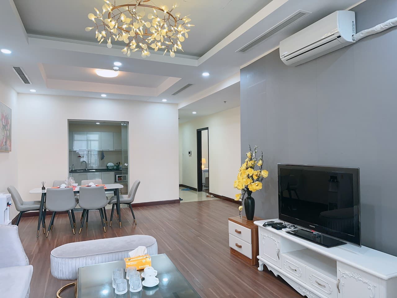 High-Rise 3 Bedrooms in Royal City