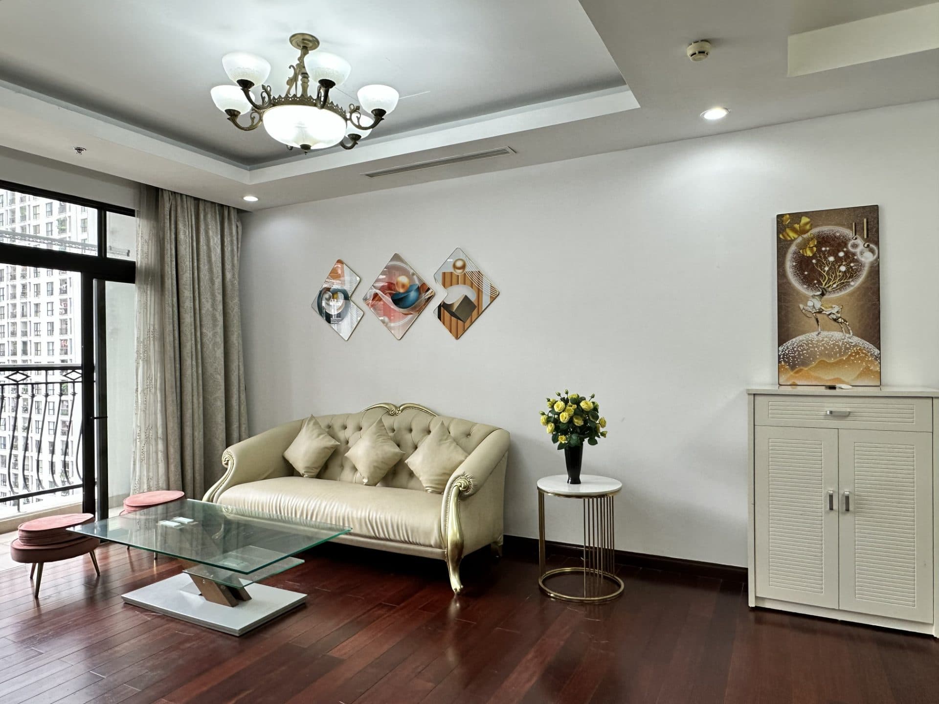 High-Rise 2 Bedrooms in Royal City 2