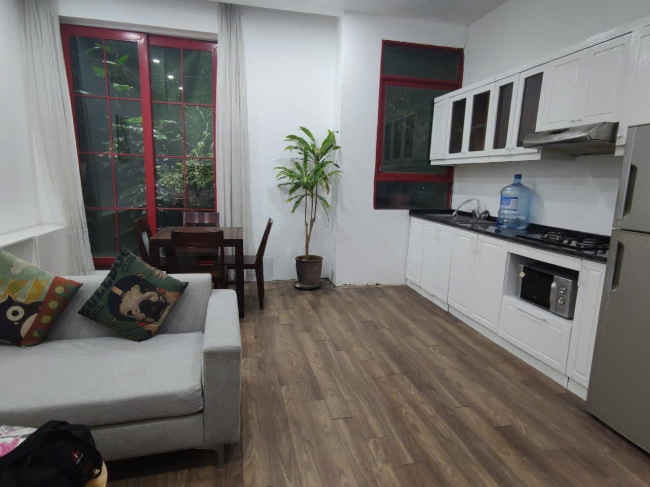Comfortable 1-Bedroom Apartment at 8/81 Âu Cơ, Tây Hồ, Tây Hồ 3