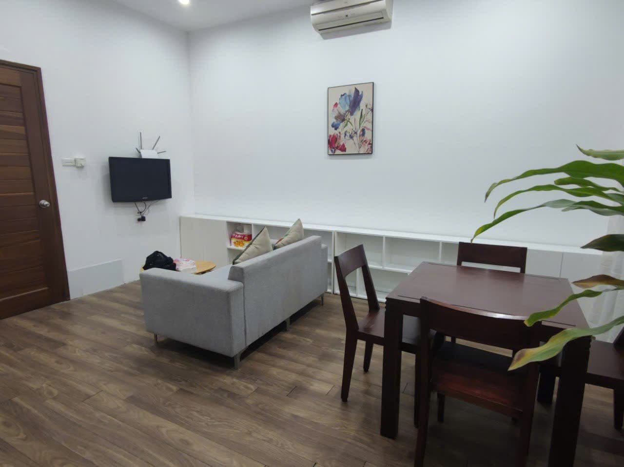Comfortable 1-Bedroom Apartment at 8/81 Âu Cơ, Tây Hồ, Tây Hồ