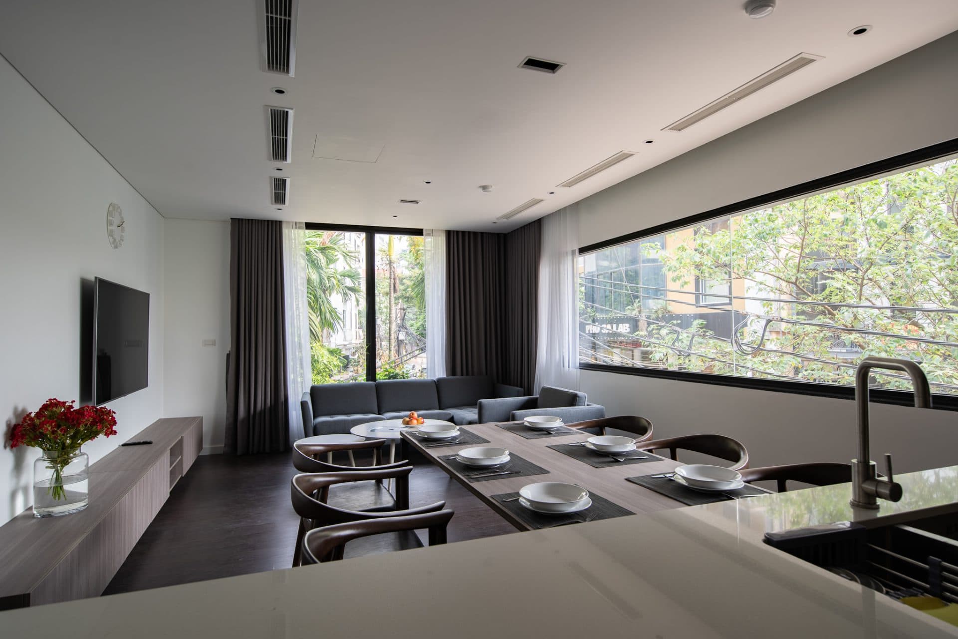 Stylish 2 Bedroom Apartment on To Ngoc Van, Tay Ho, Hanoi 2