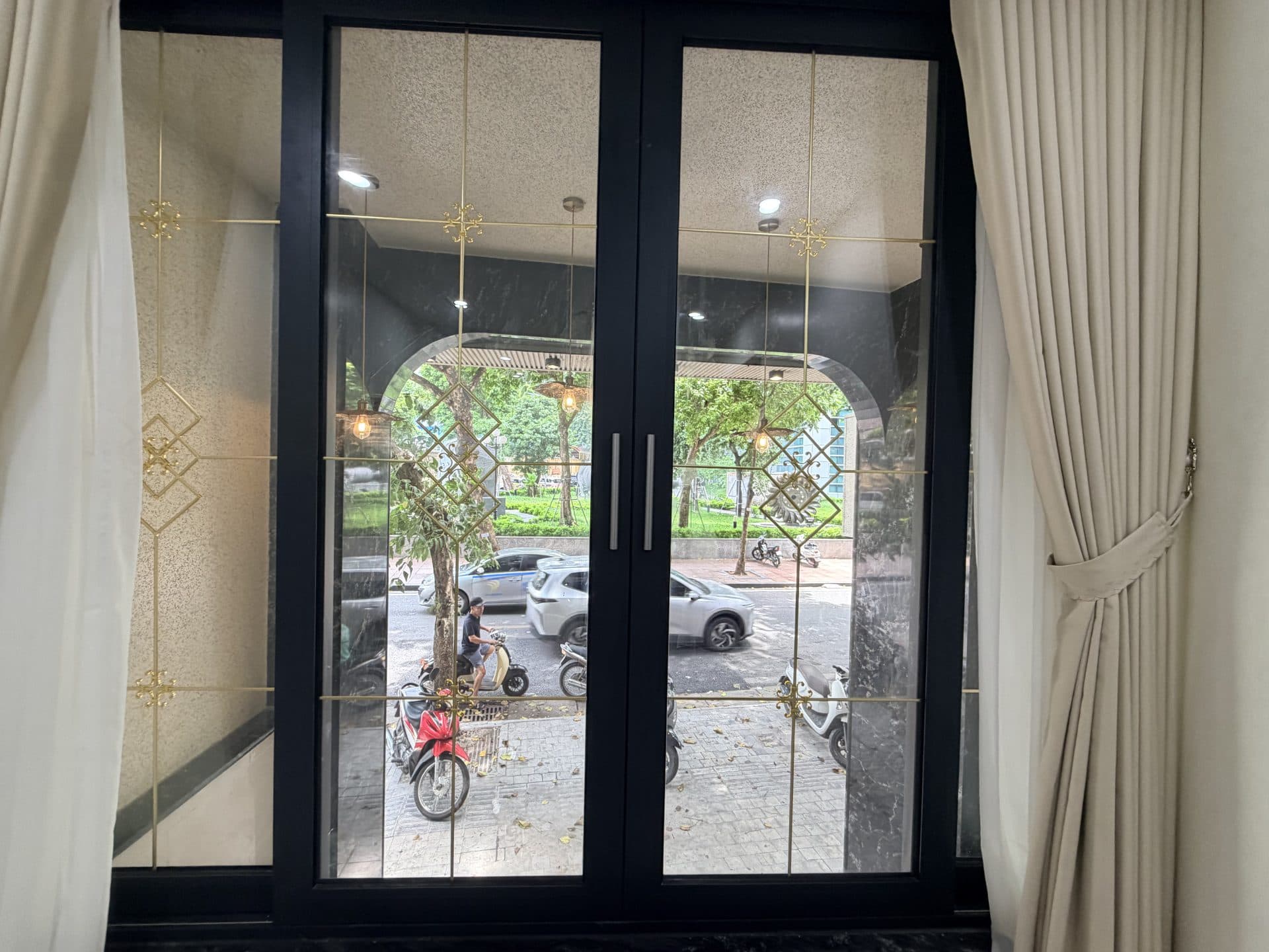Commercial Space in Truc Bach, Ba Dinh 2