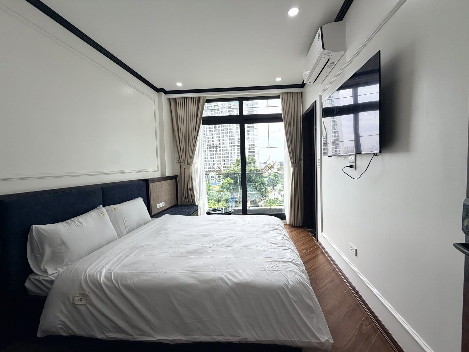 Brand New Studio Apartment in Truc Bach 3