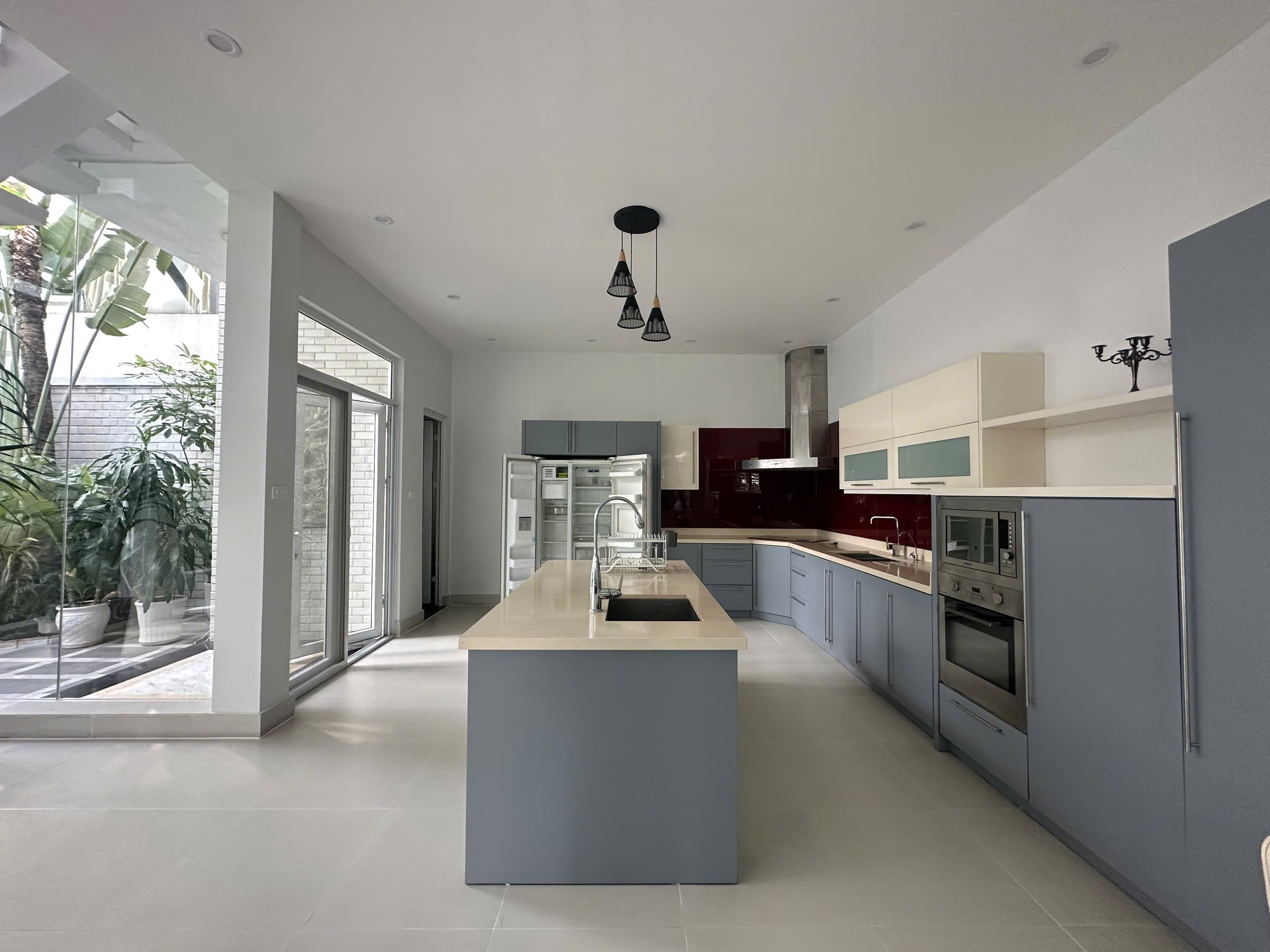 Stylish 3-Storey Villa in Ciputra 3